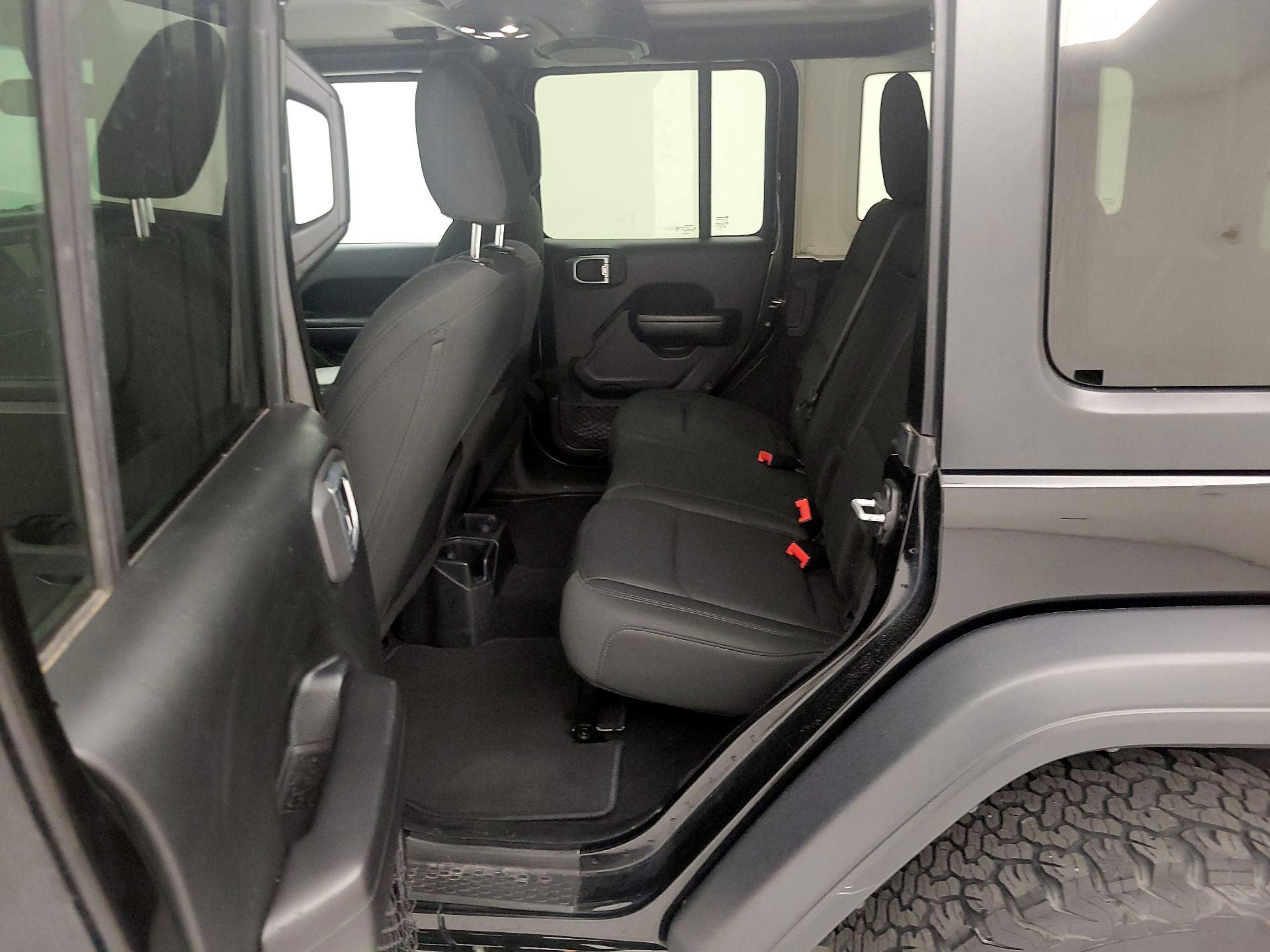 Thumbnail: 2019 Jeep Wrangler - 19