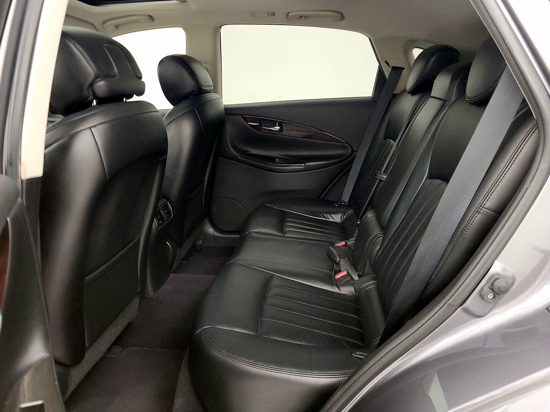 Thumbnail: 2016 INFINITI QX50 - 20