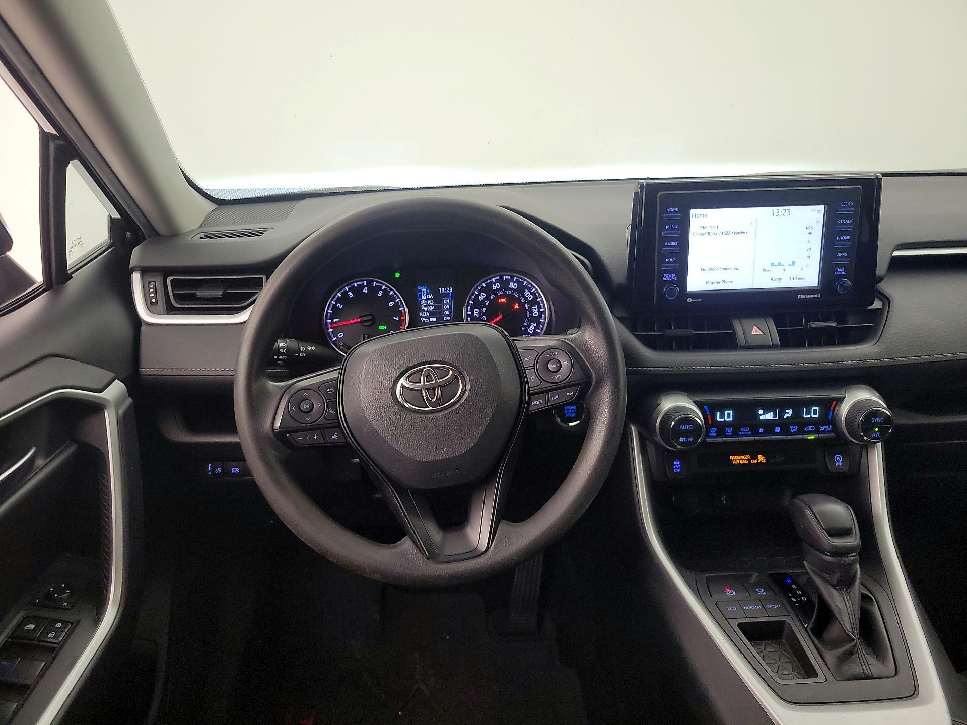 Thumbnail: 2020 Toyota RAV4 - 10