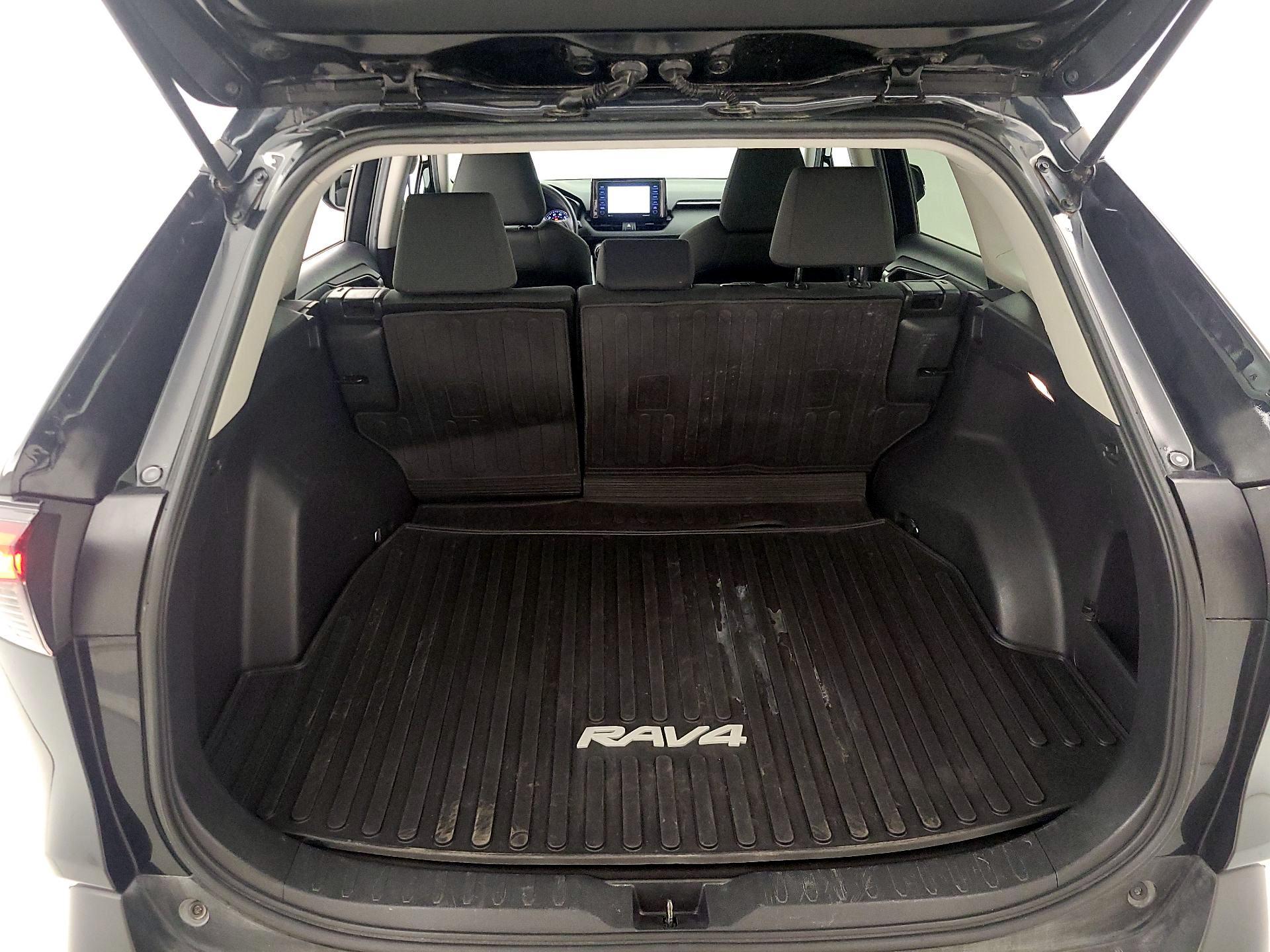 Thumbnail: 2020 Toyota RAV4 - 20