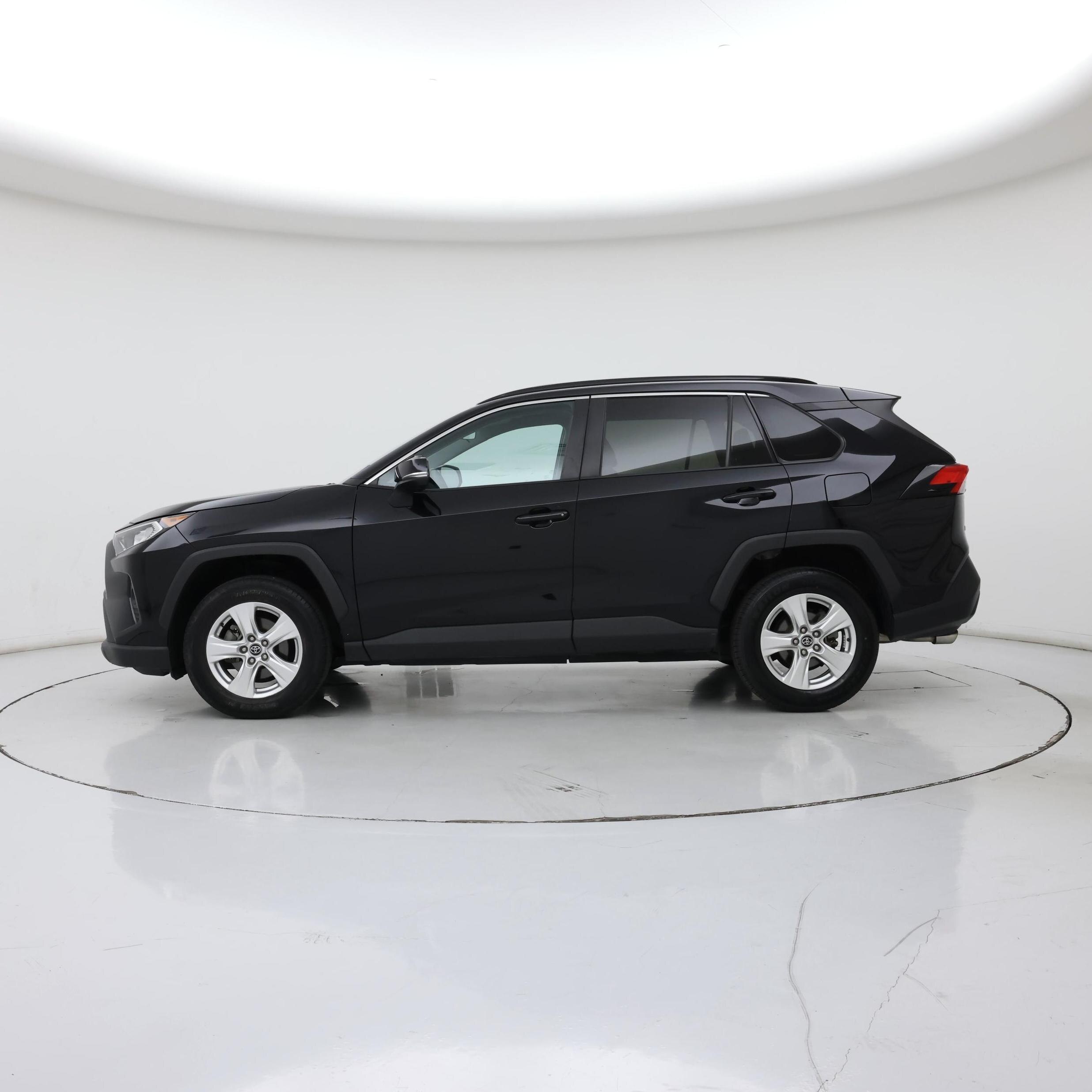 Thumbnail: 2020 Toyota RAV4 - 3
