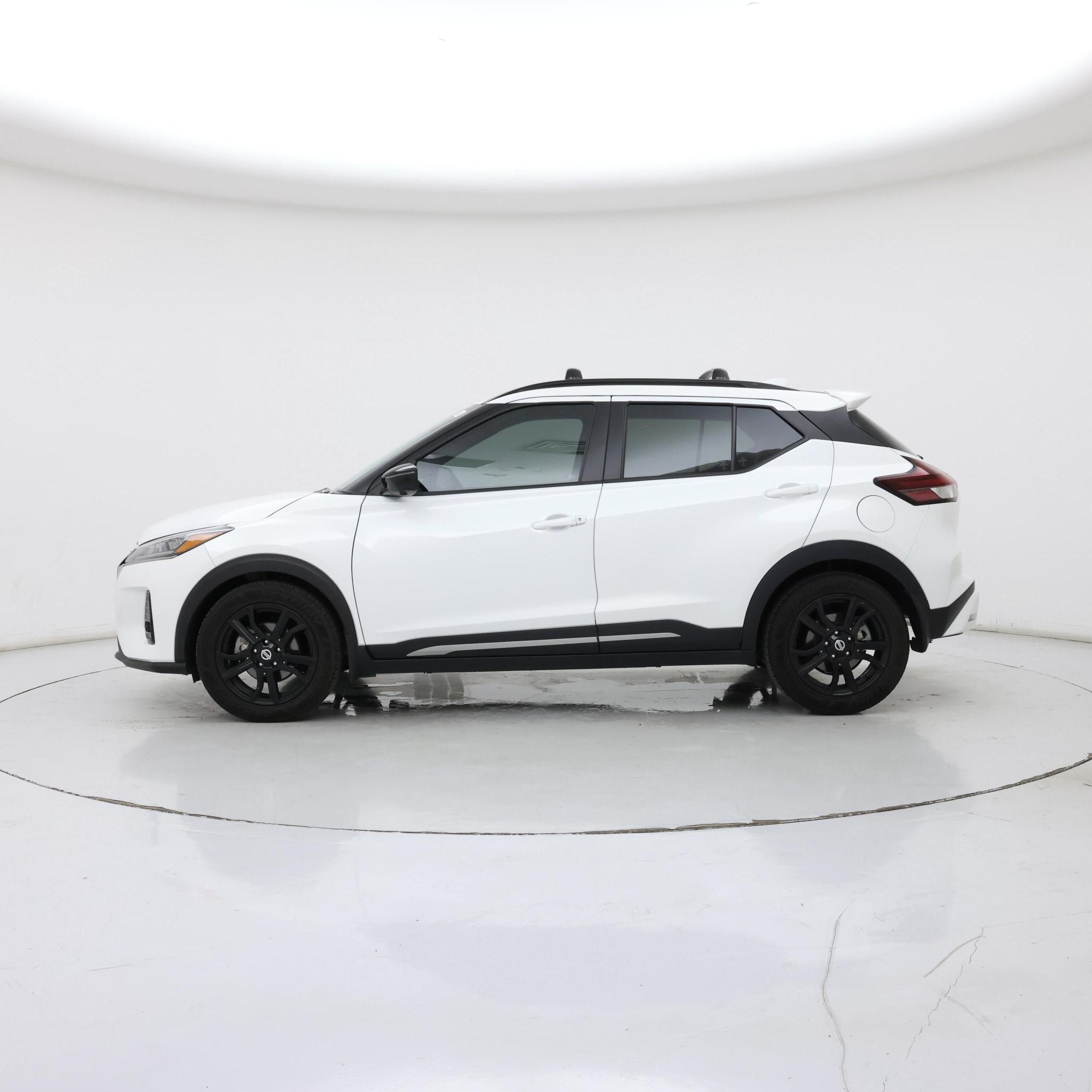 Thumbnail: 2021 Nissan Kicks - 3
