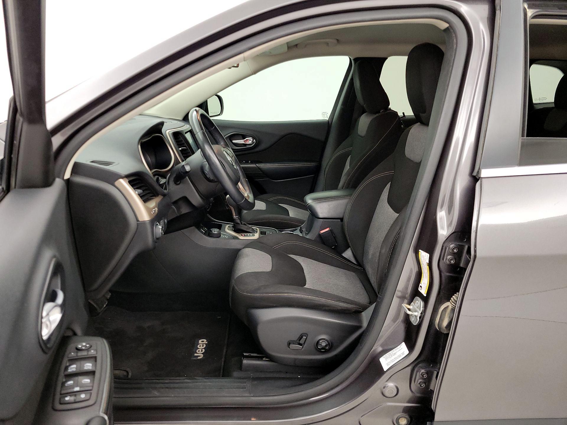 Thumbnail: 2014 Jeep Cherokee - 11