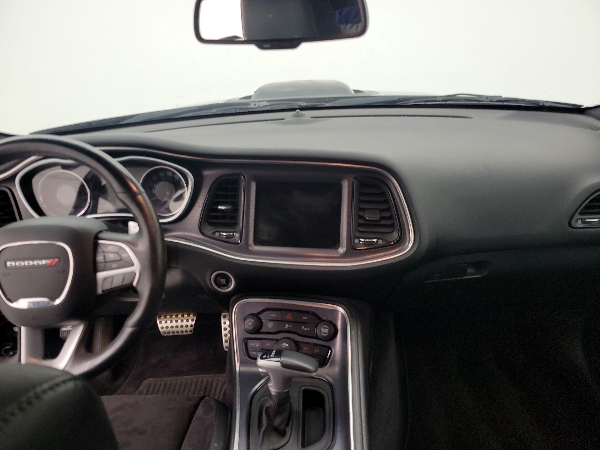 Thumbnail: 2016 Dodge Challenger - 9