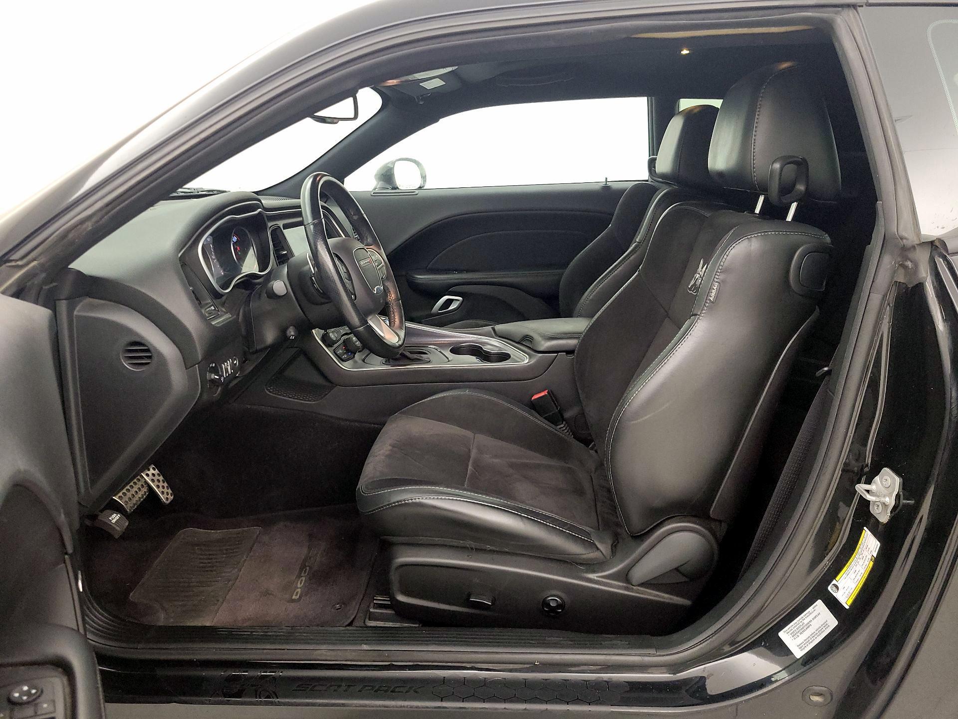 Thumbnail: 2016 Dodge Challenger - 11