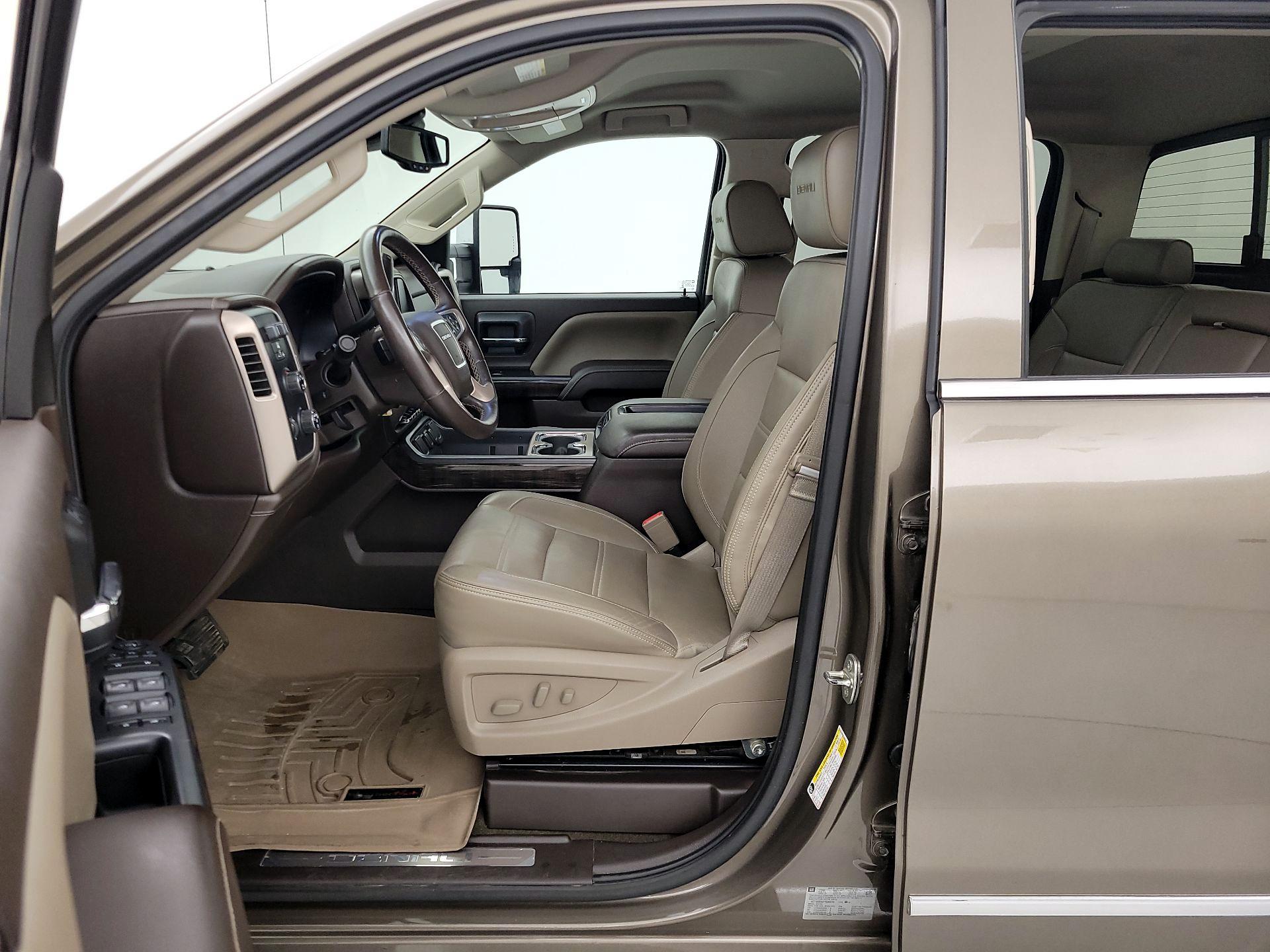Thumbnail: 2015 GMC Sierra 2500 - 11