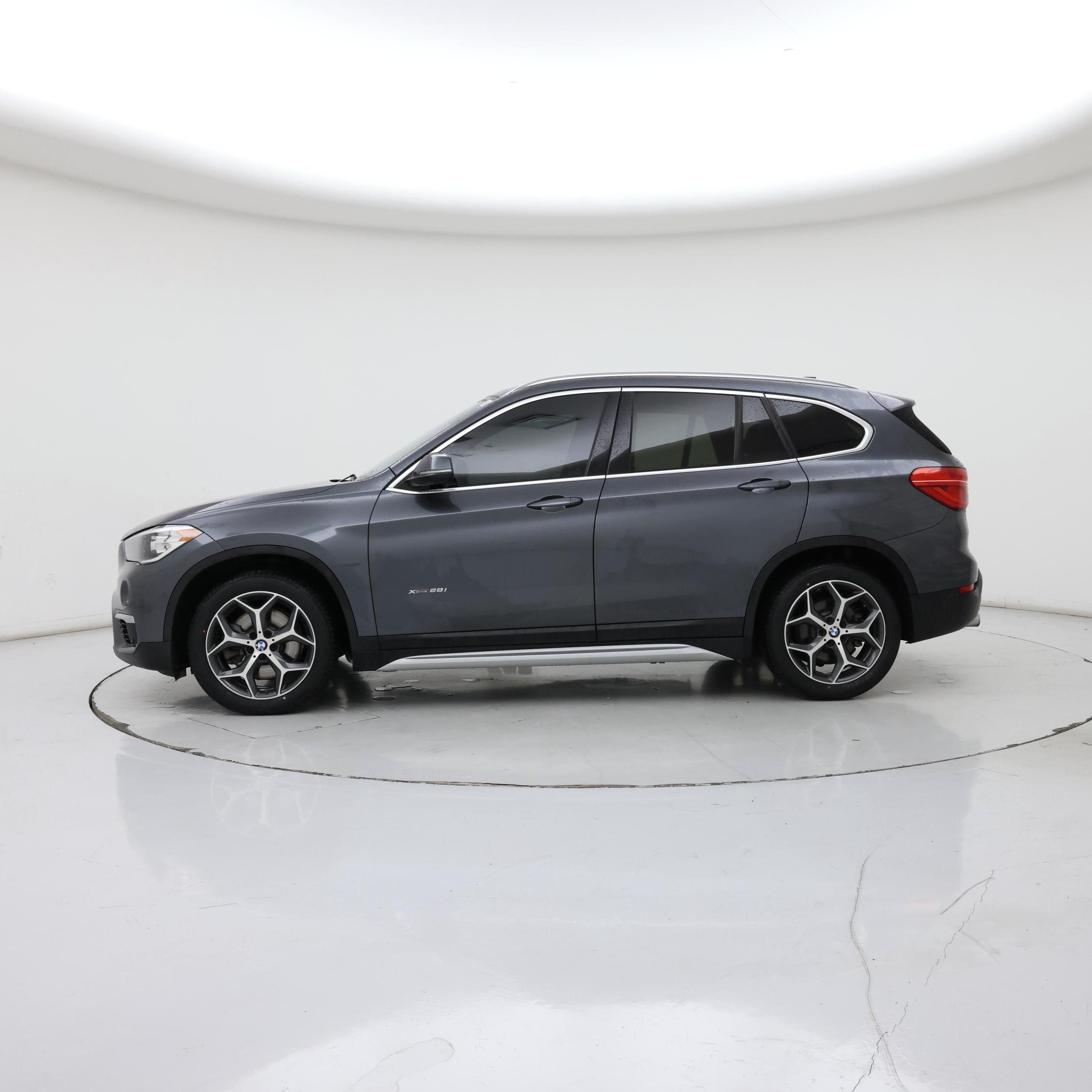 Thumbnail: 2017 BMW X1 - 3