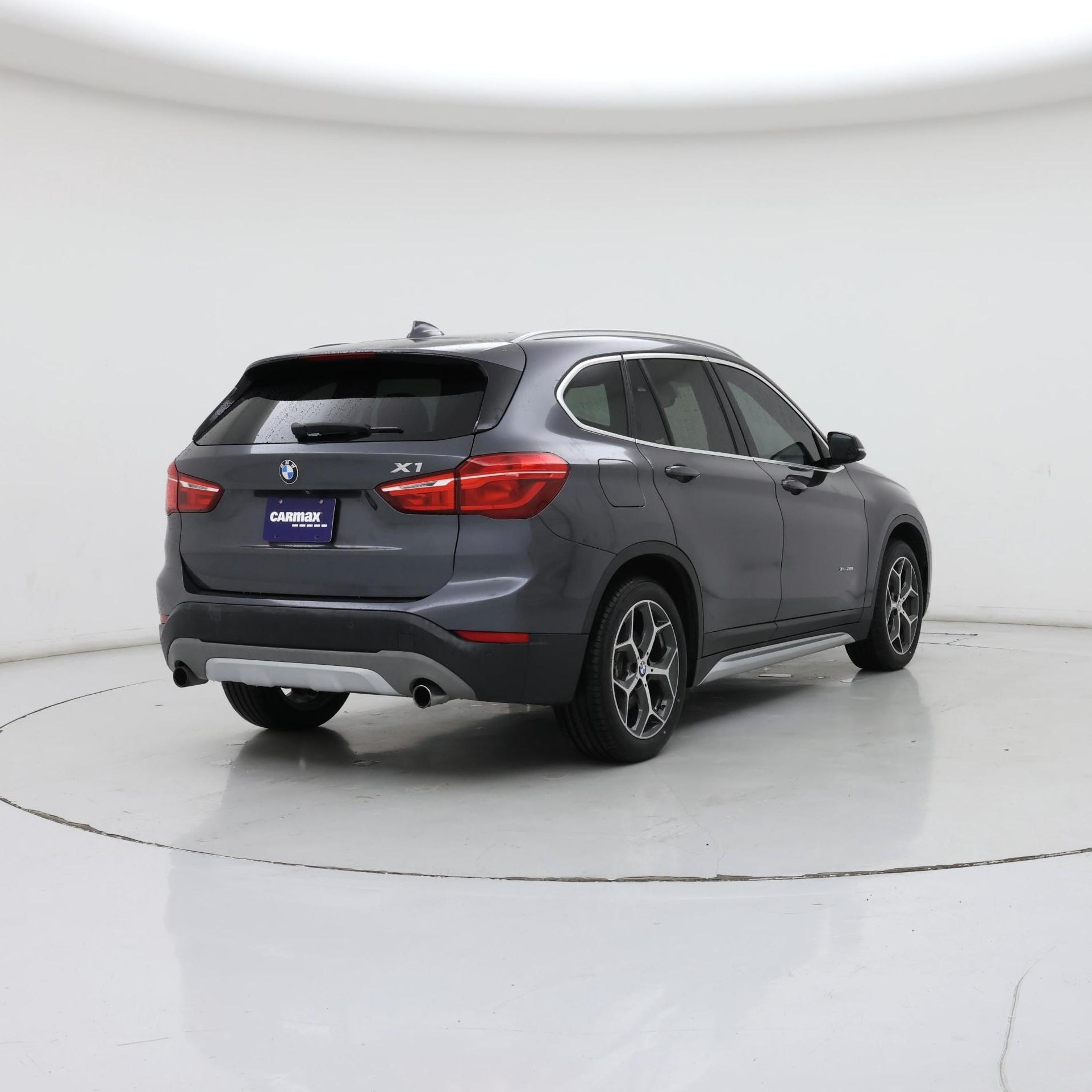 Thumbnail: 2017 BMW X1 - 8
