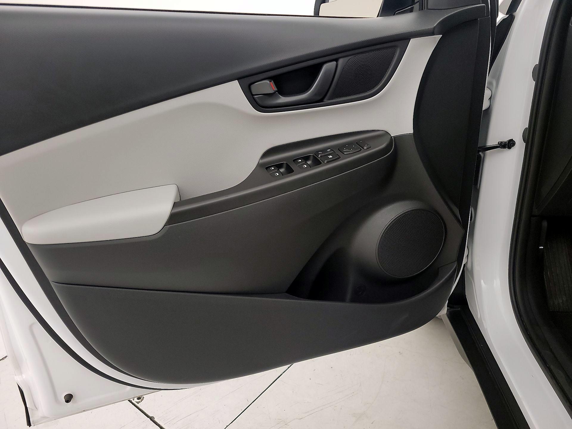 Thumbnail: 2022 Hyundai Kona - 12