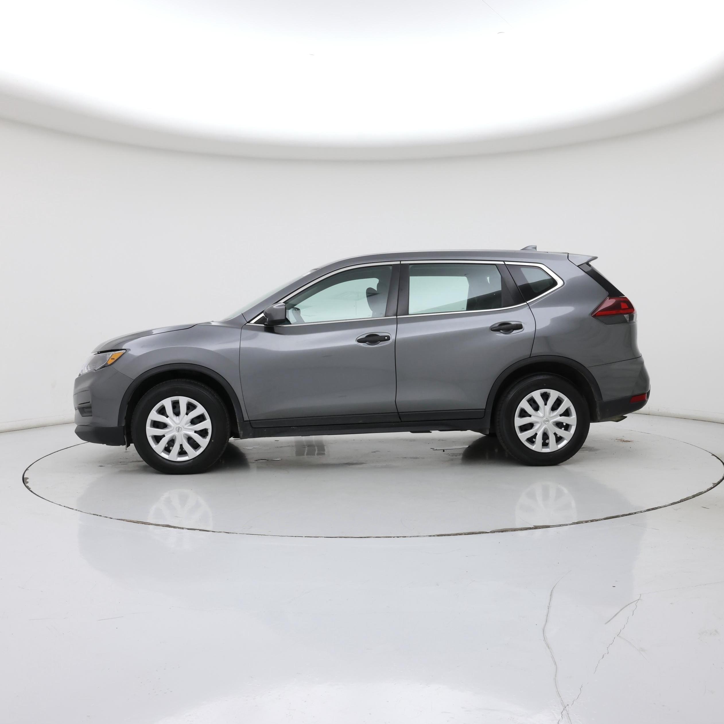 Thumbnail: 2018 Nissan Rogue - 3