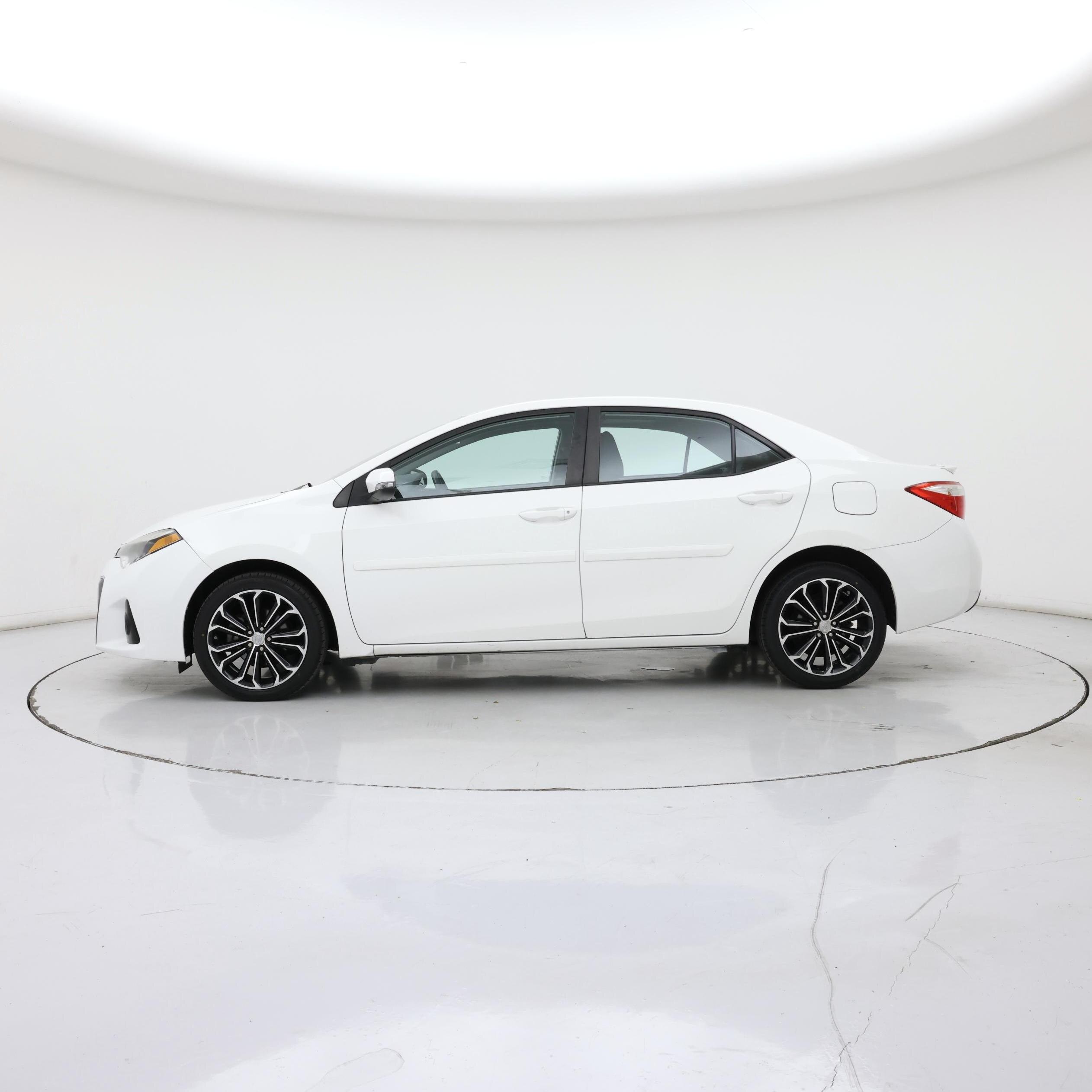 Thumbnail: 2016 Toyota Corolla - 3