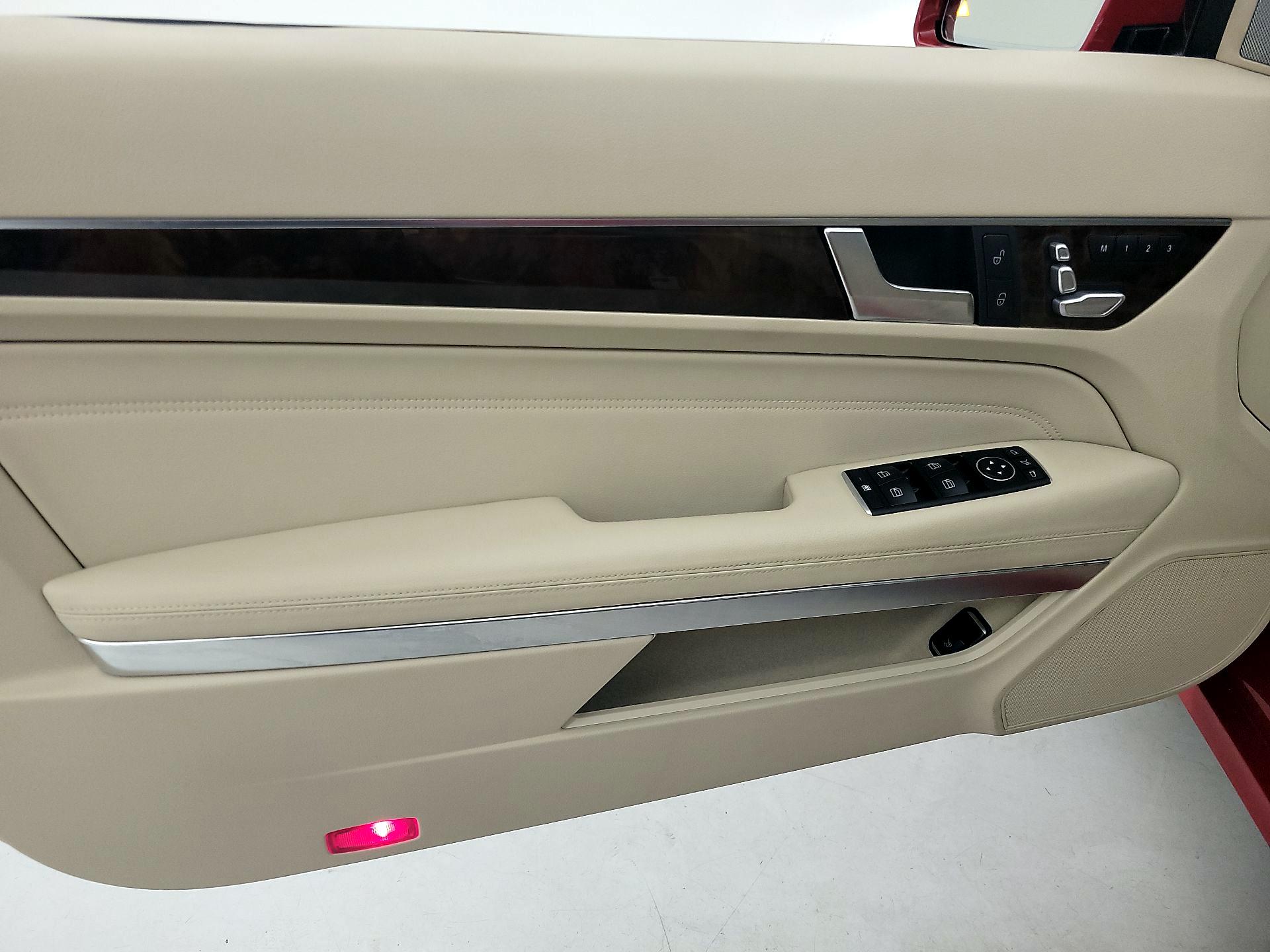 Thumbnail: 2015 Mercedes-Benz E-Class - 12