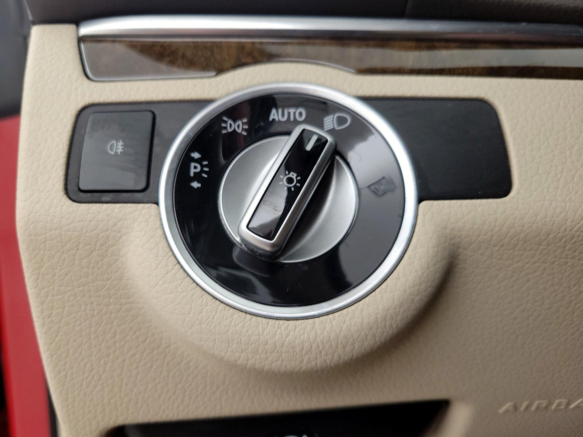Thumbnail: 2015 Mercedes-Benz E-Class - 13