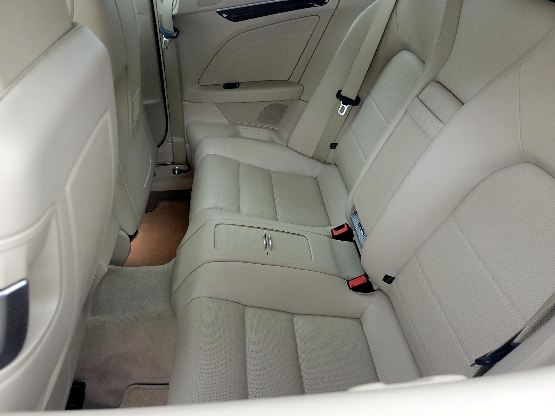 Thumbnail: 2015 Mercedes-Benz E-Class - 20