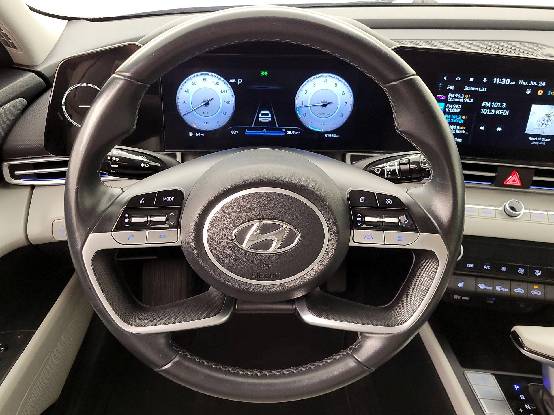 Thumbnail: 2023 Hyundai Elantra - 10