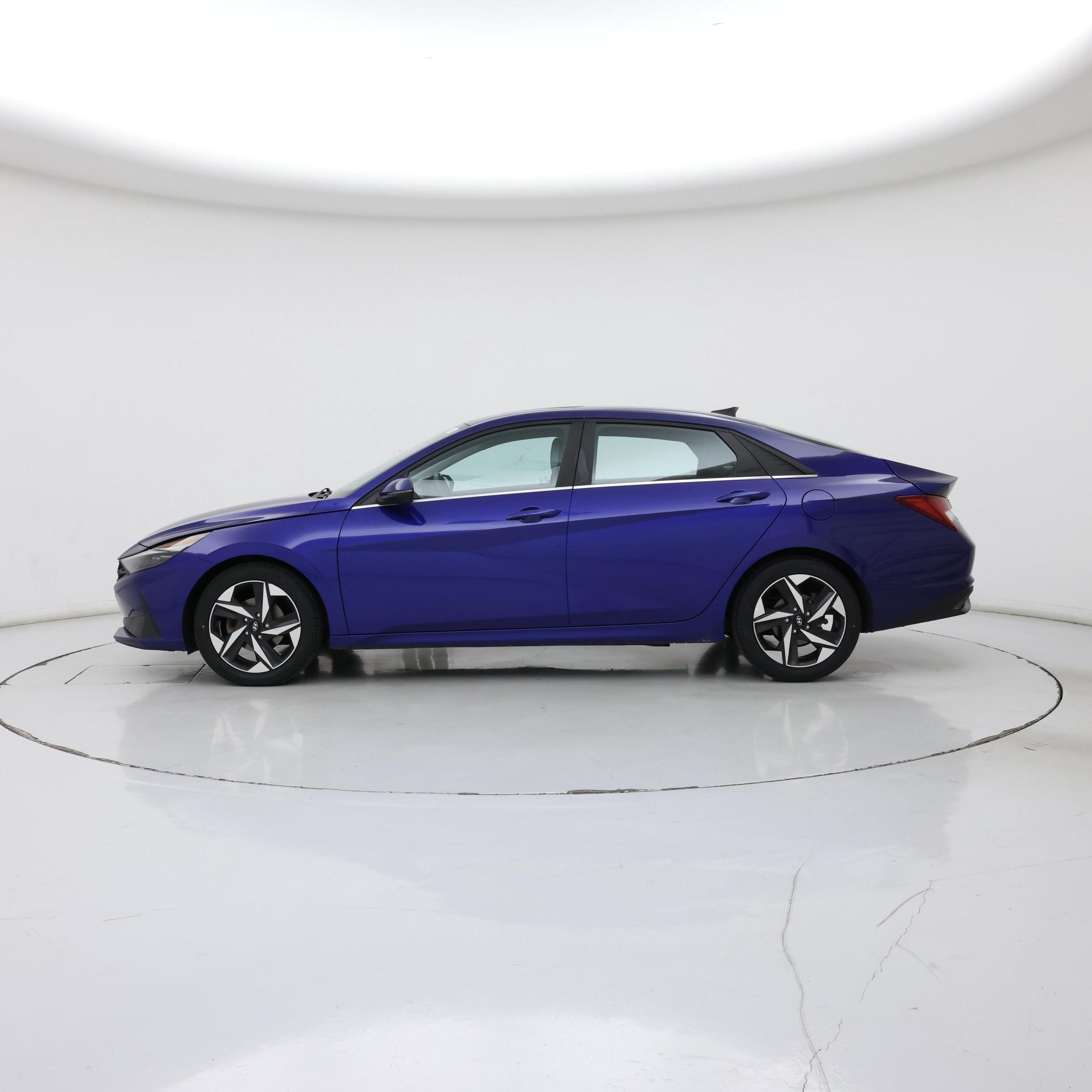 Thumbnail: 2023 Hyundai Elantra - 3
