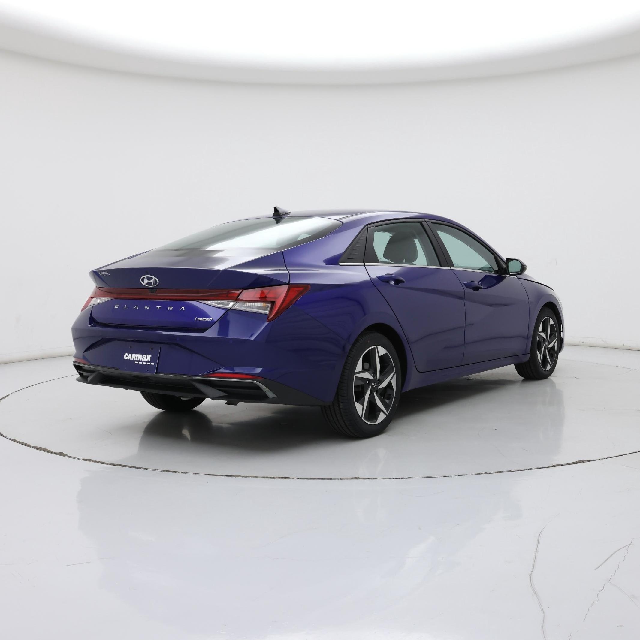 Thumbnail: 2023 Hyundai Elantra - 8