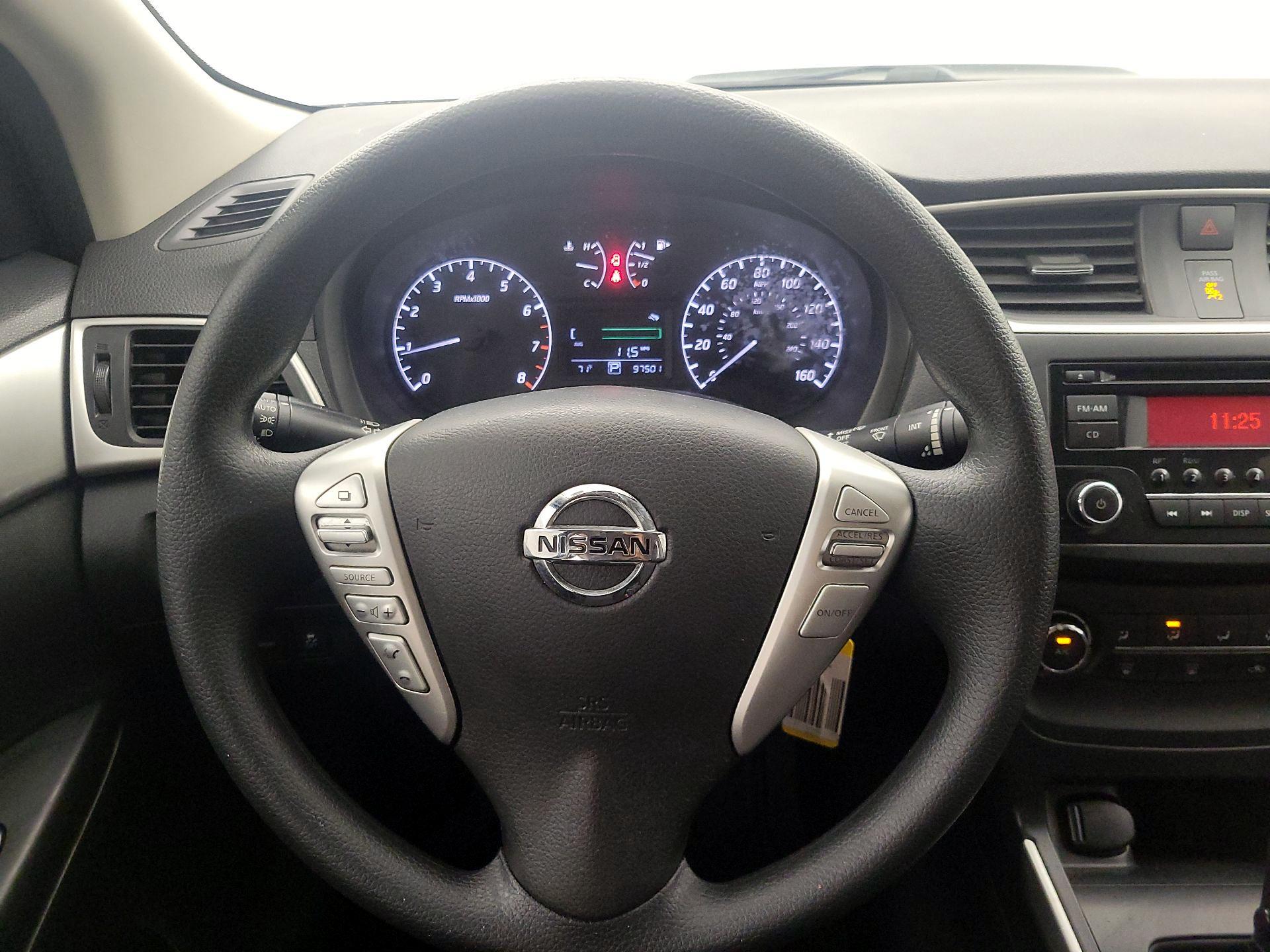 Thumbnail: 2017 Nissan Sentra - 10