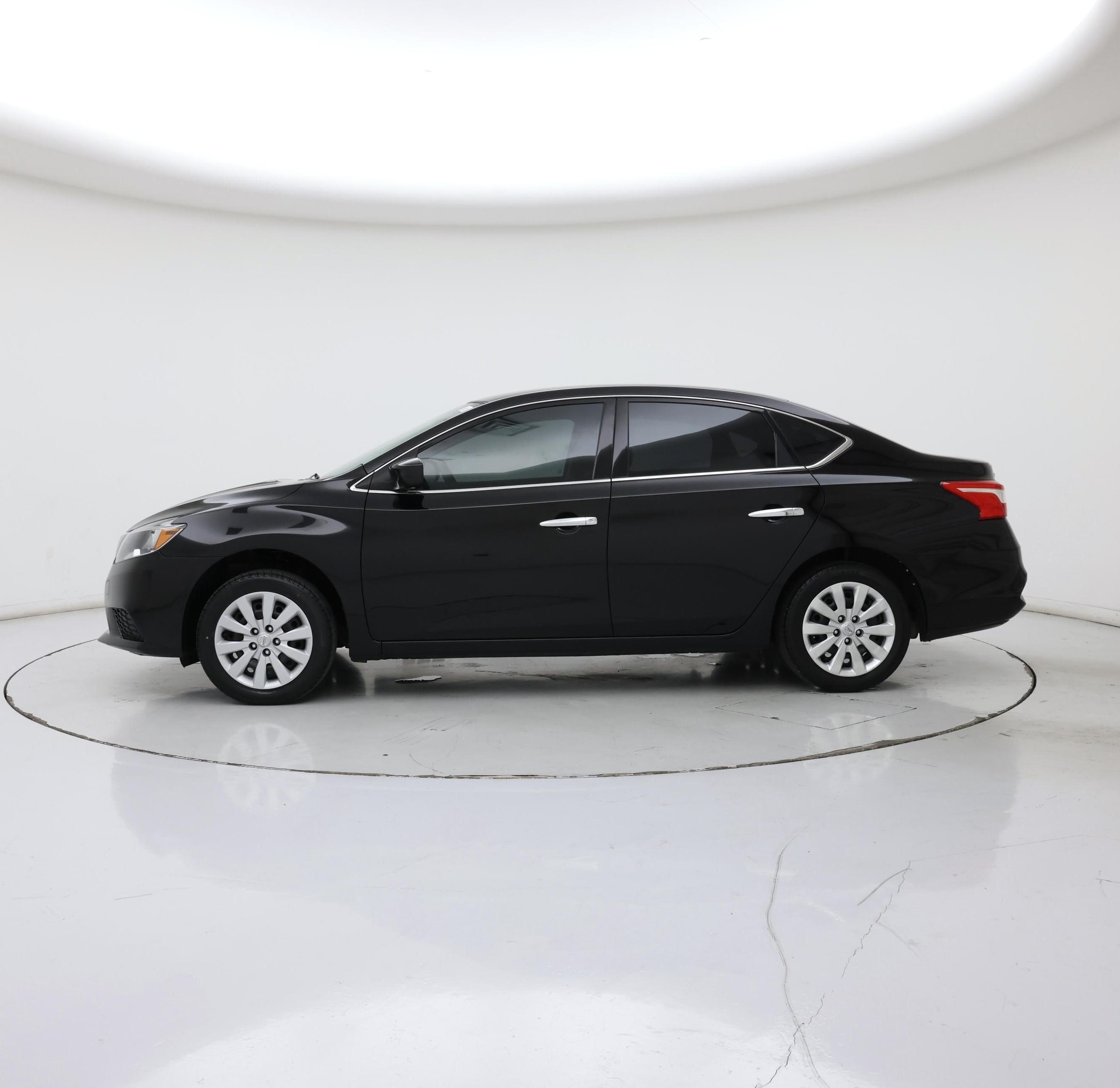Thumbnail: 2017 Nissan Sentra - 3