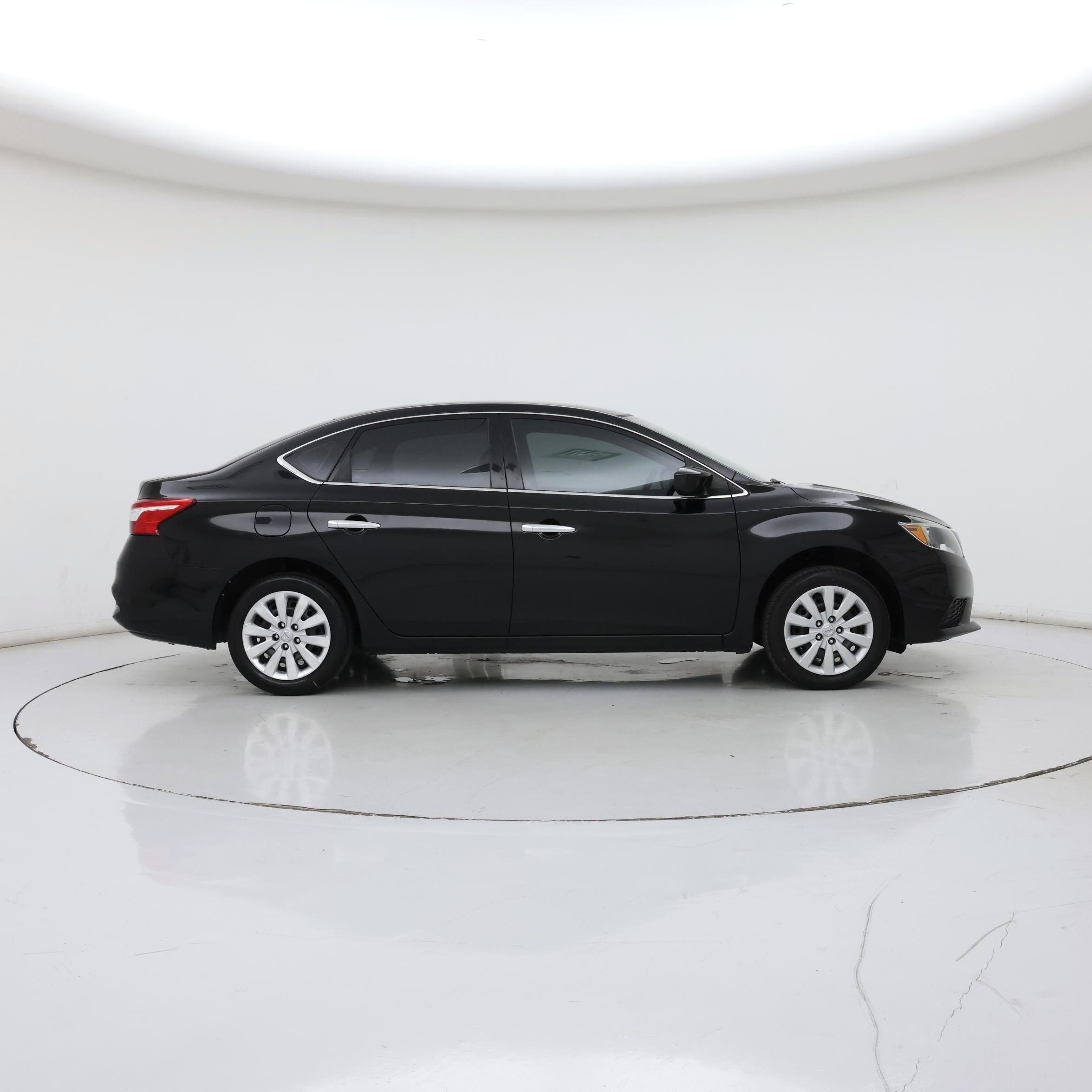 Thumbnail: 2017 Nissan Sentra - 7