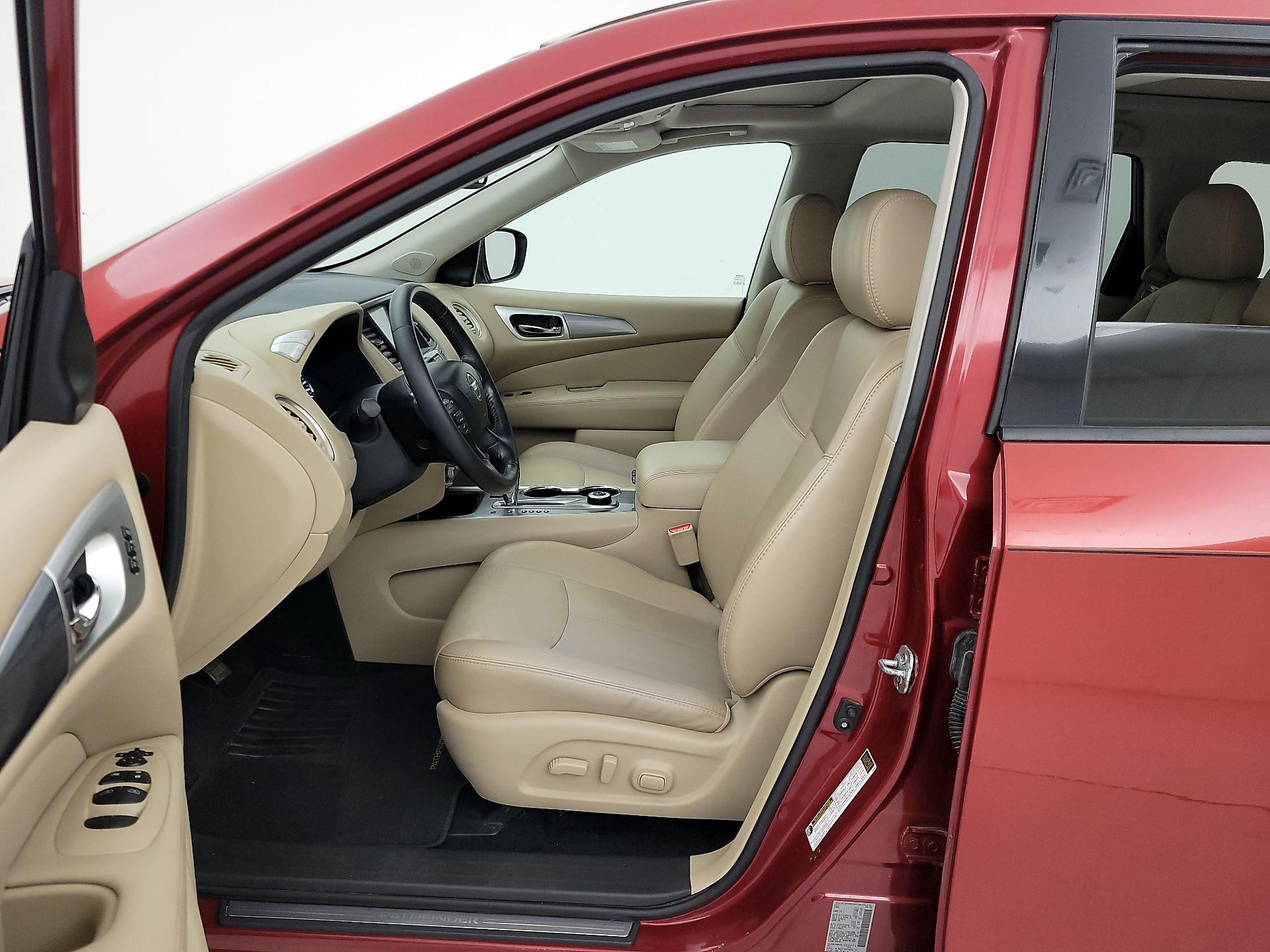 Thumbnail: 2017 Nissan Pathfinder - 11