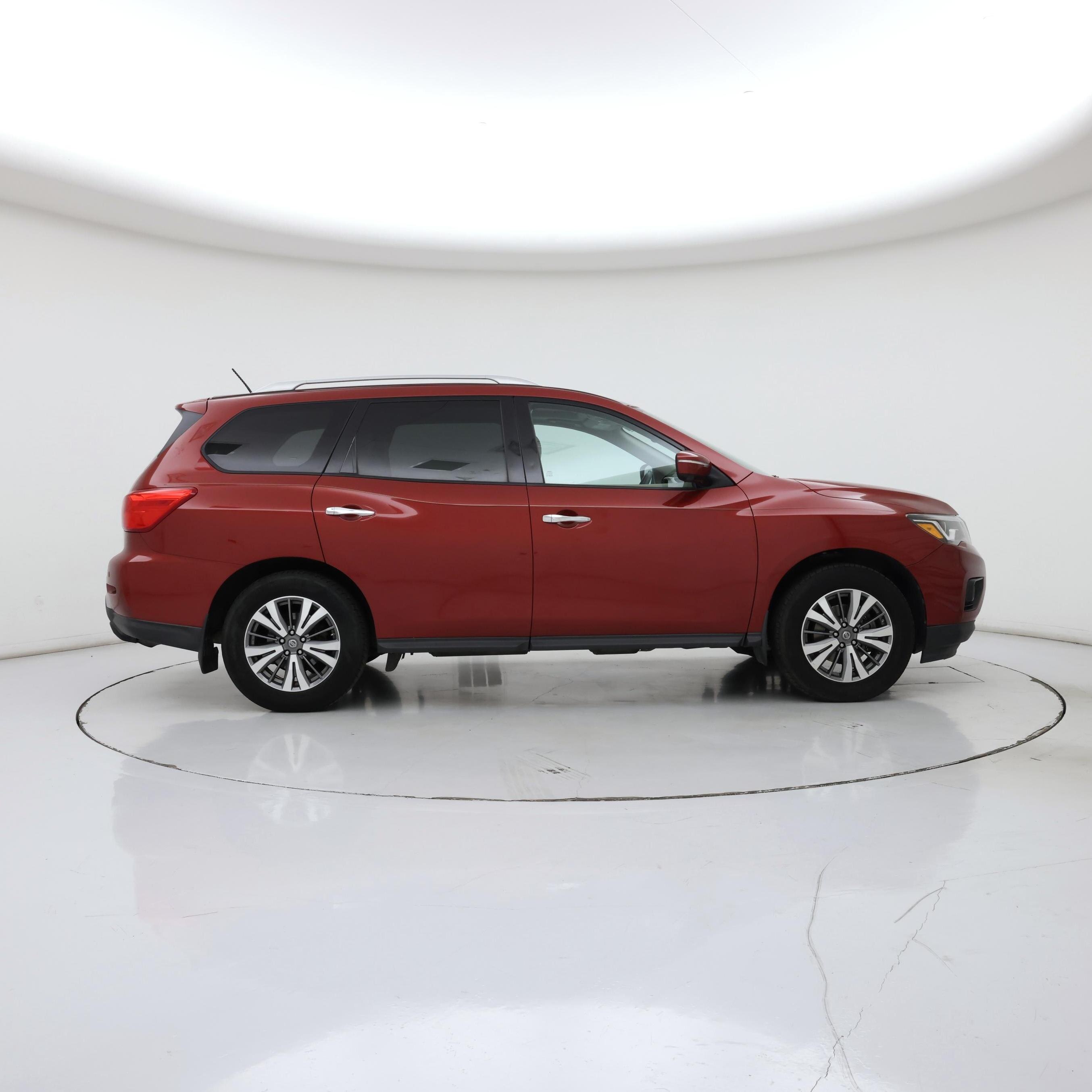 Thumbnail: 2017 Nissan Pathfinder - 7