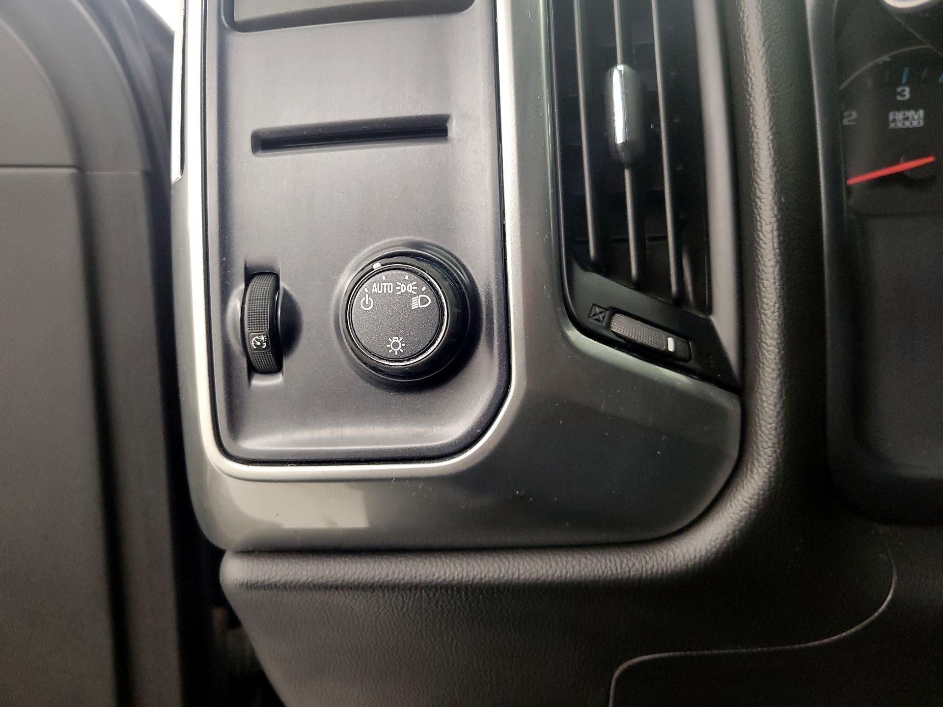 Thumbnail: 2019 Chevrolet Silverado 1500 - 13