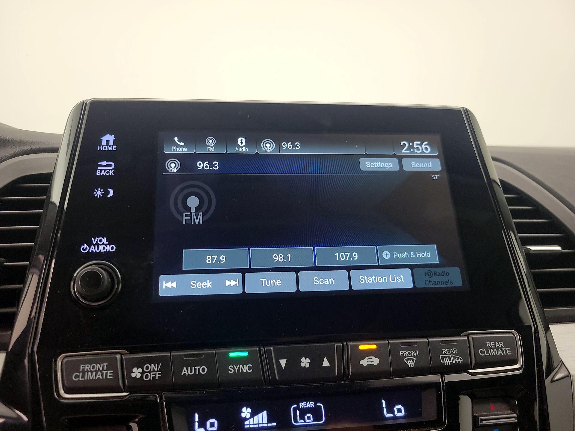 Thumbnail: 2018 Honda Odyssey - 15