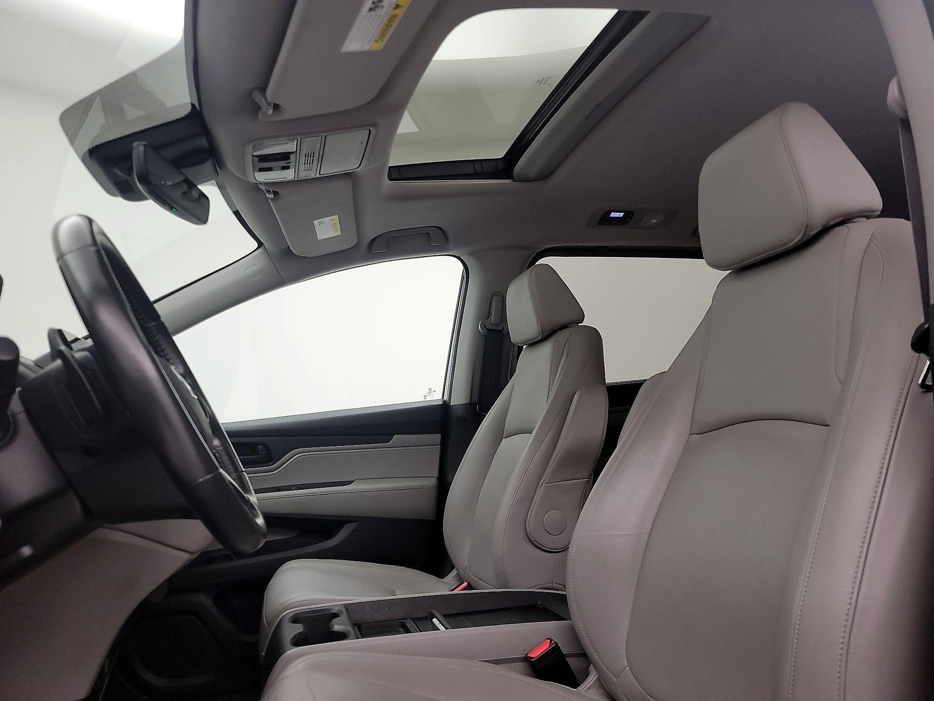Thumbnail: 2018 Honda Odyssey - 18