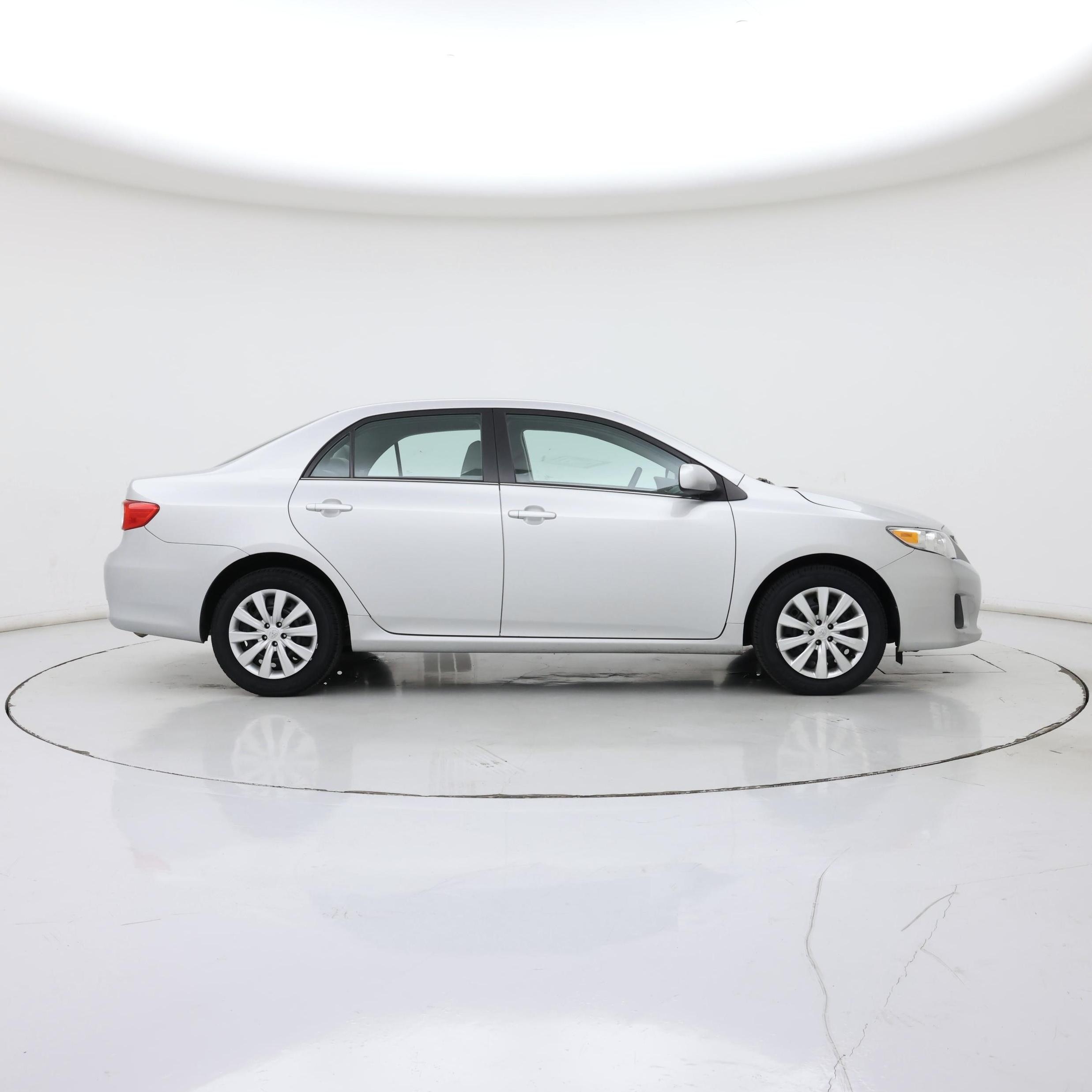 Thumbnail: 2013 Toyota Corolla - 7