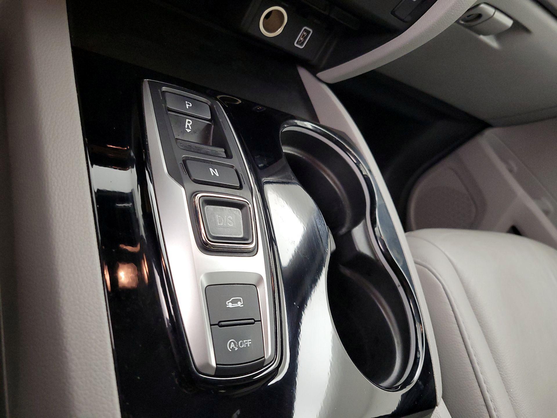 Thumbnail: 2019 Honda Pilot - 18