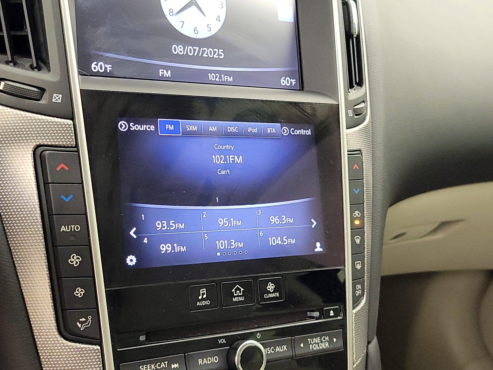 Thumbnail: 2015 INFINITI Q50 - 15