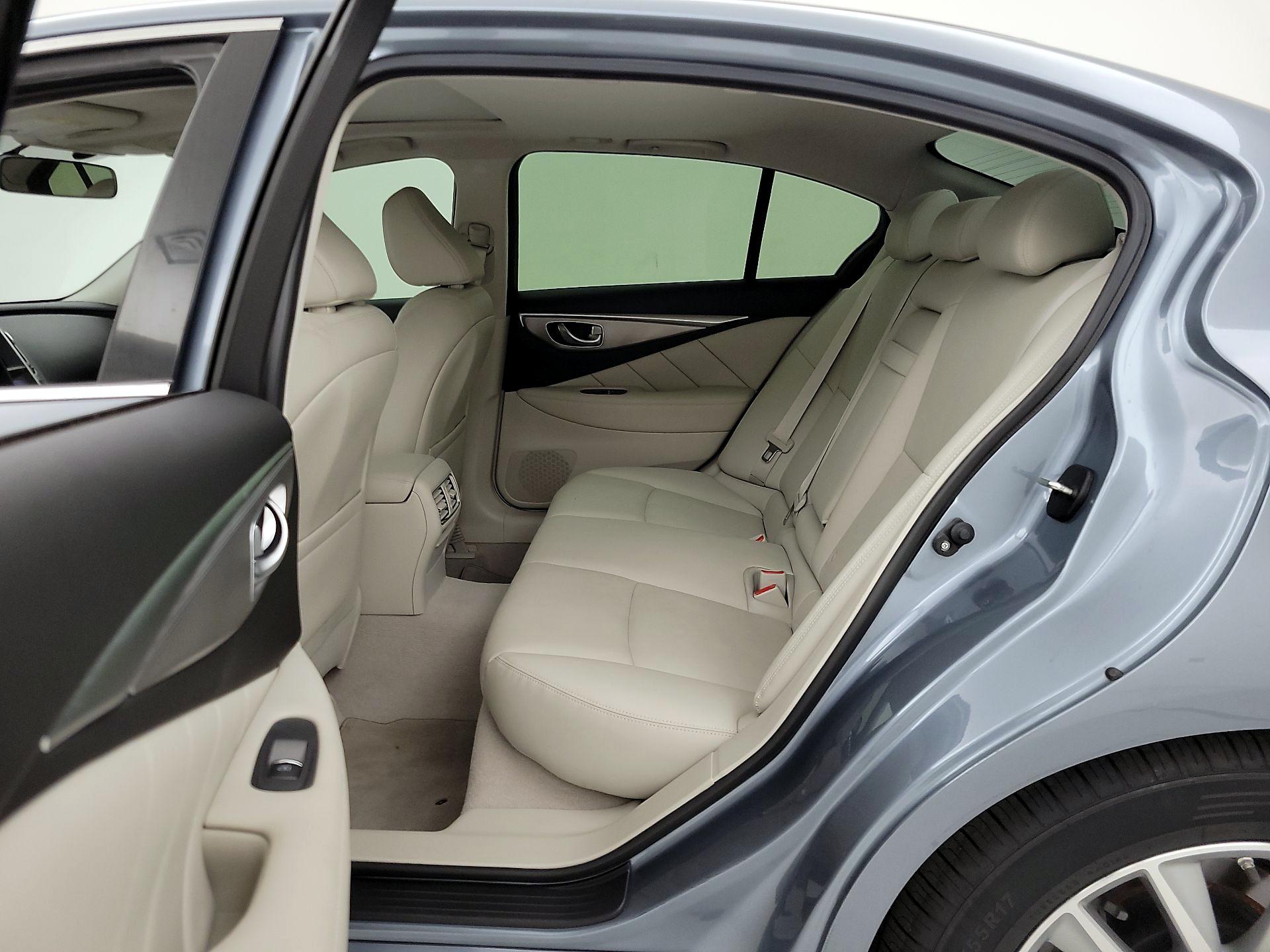 Thumbnail: 2015 INFINITI Q50 - 20