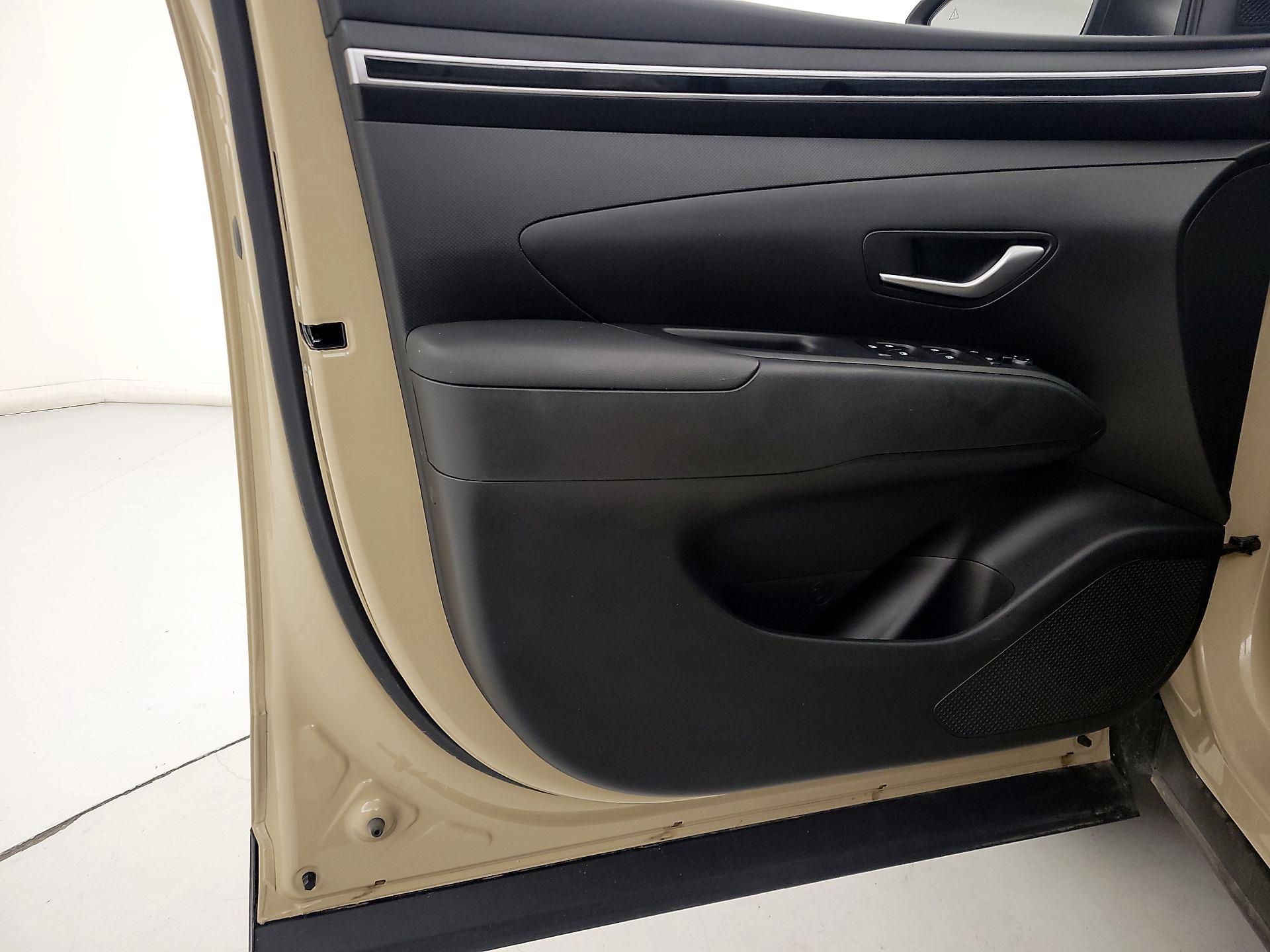 Thumbnail: 2023 Hyundai Santa Cruz - 12