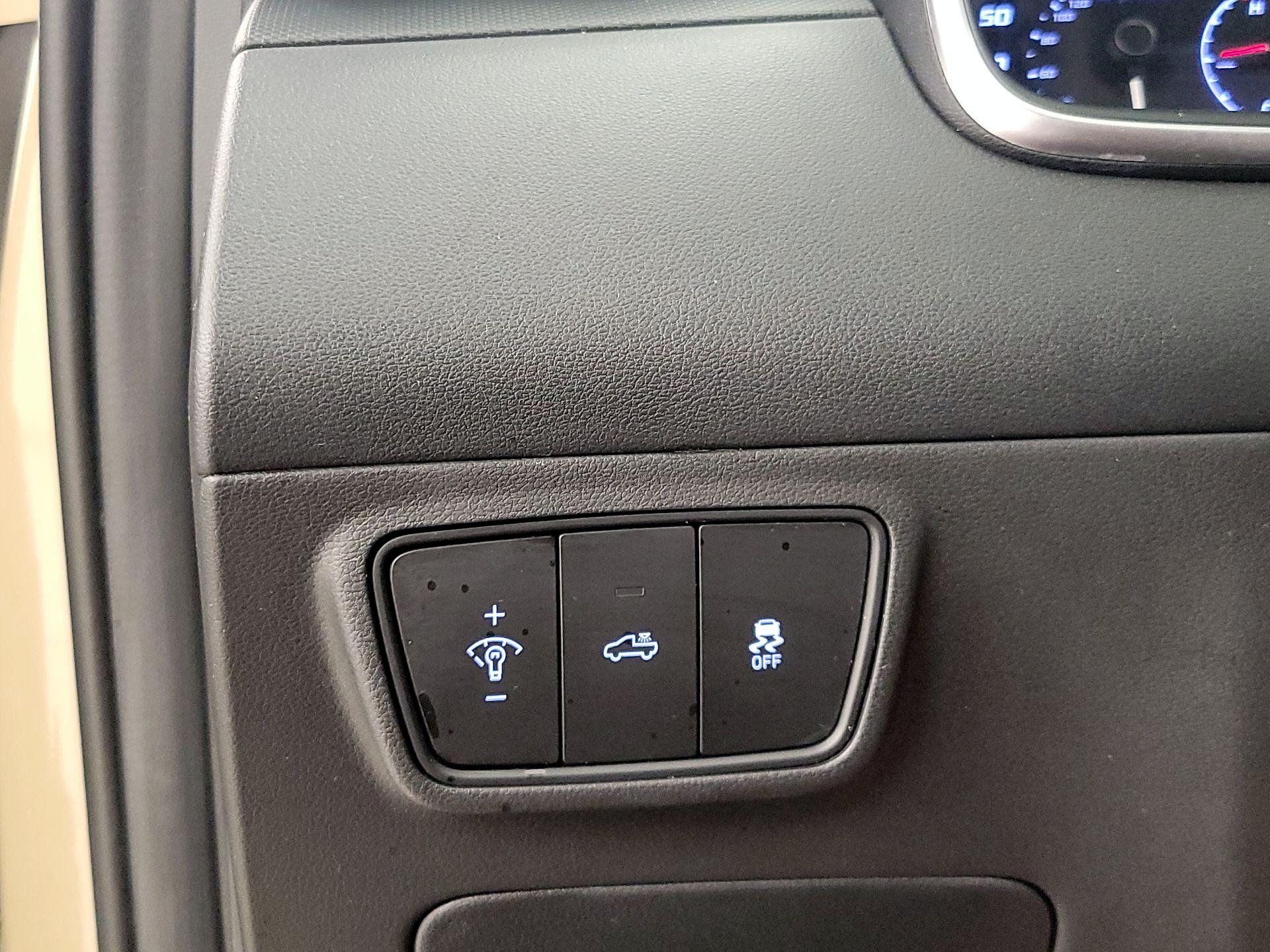 Thumbnail: 2023 Hyundai Santa Cruz - 13