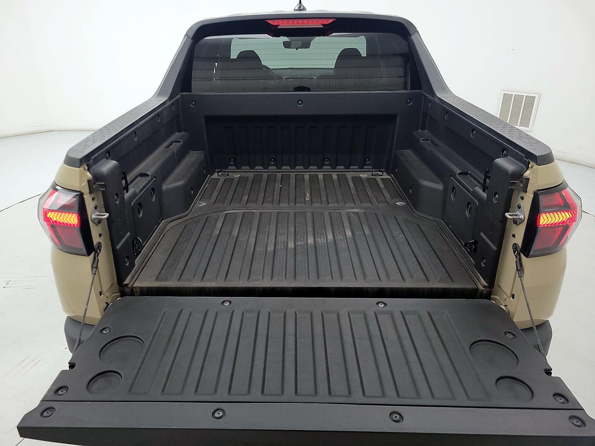 Thumbnail: 2023 Hyundai Santa Cruz - 20