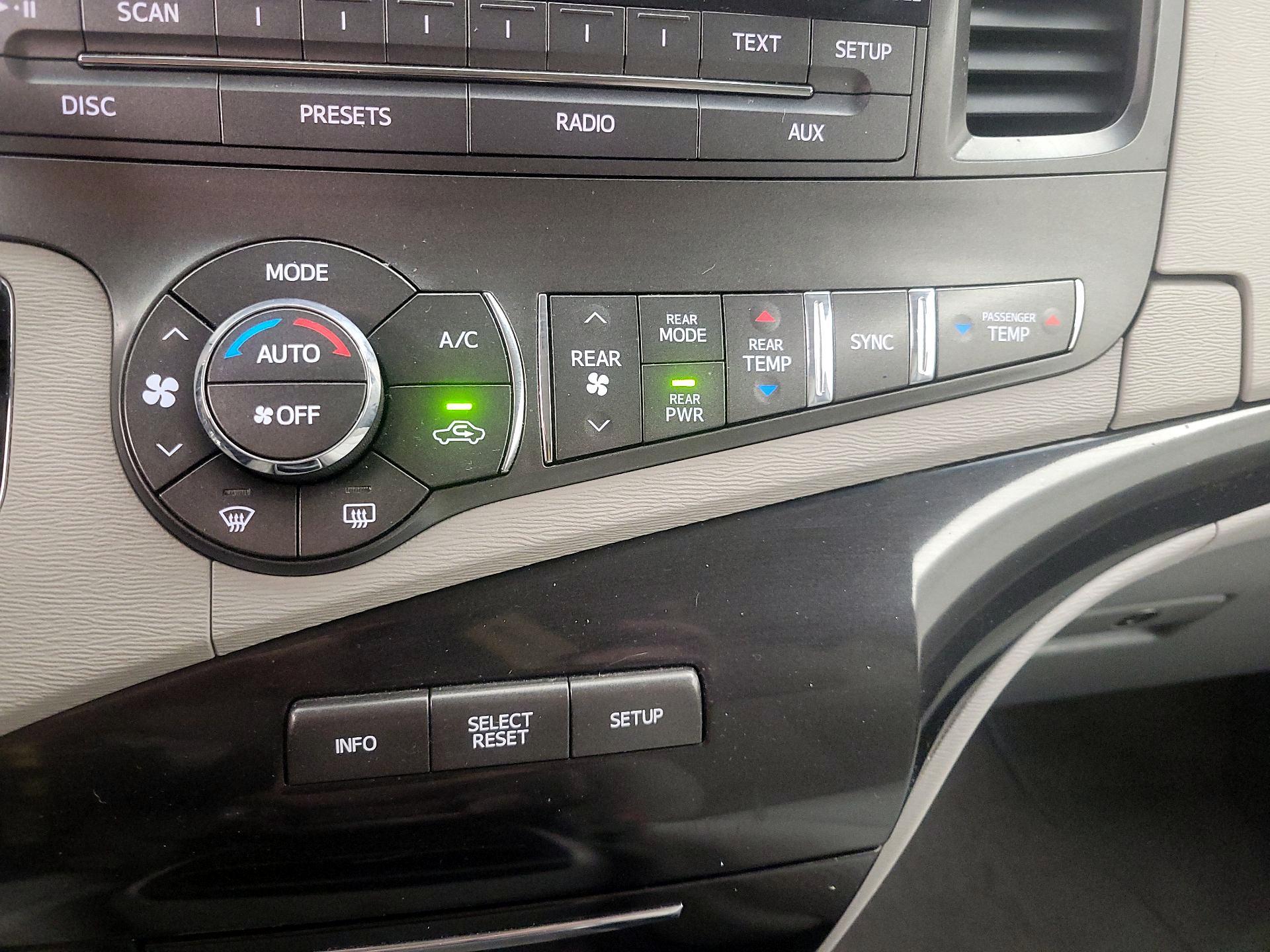 Thumbnail: 2014 Toyota Sienna - 16