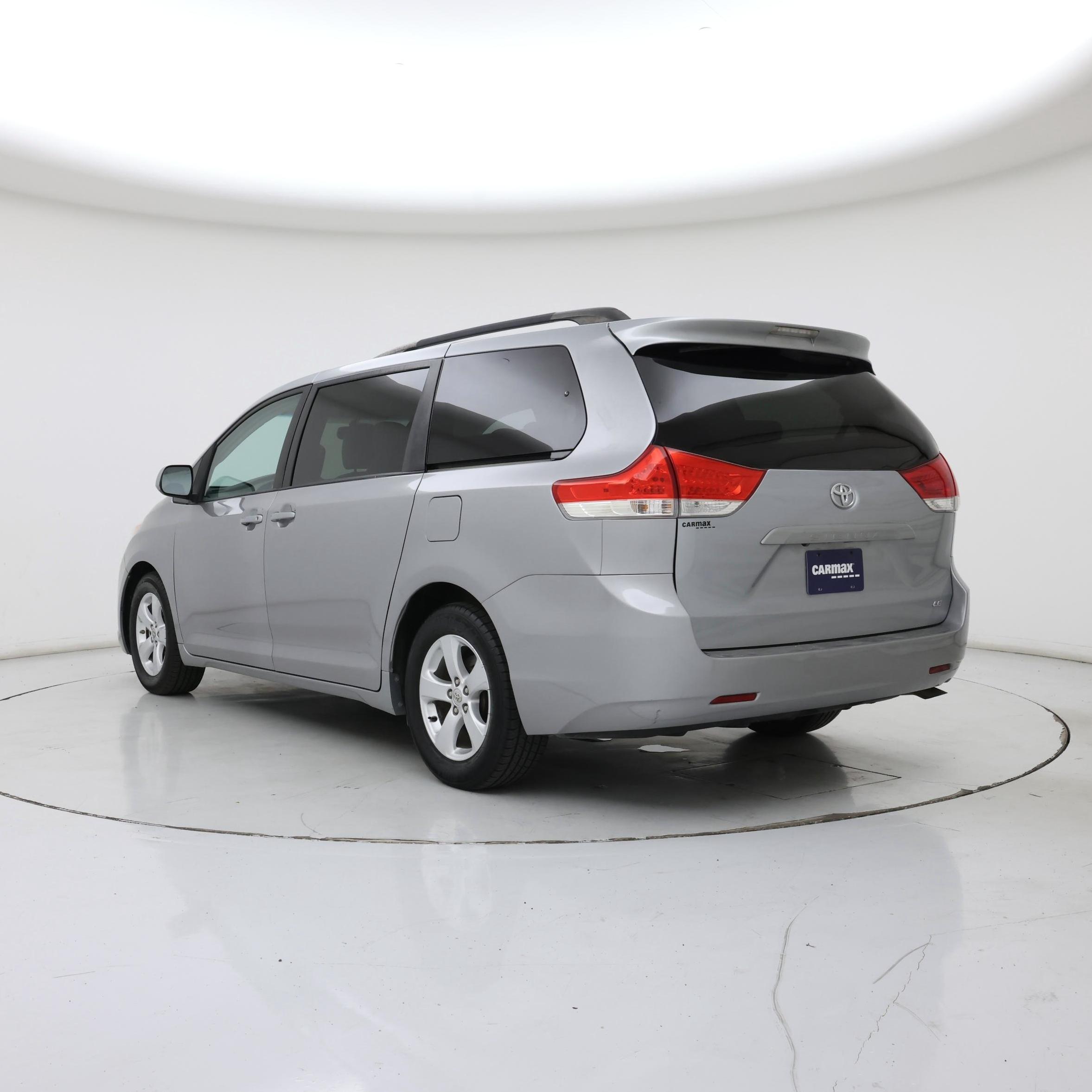 Thumbnail: 2014 Toyota Sienna - 2