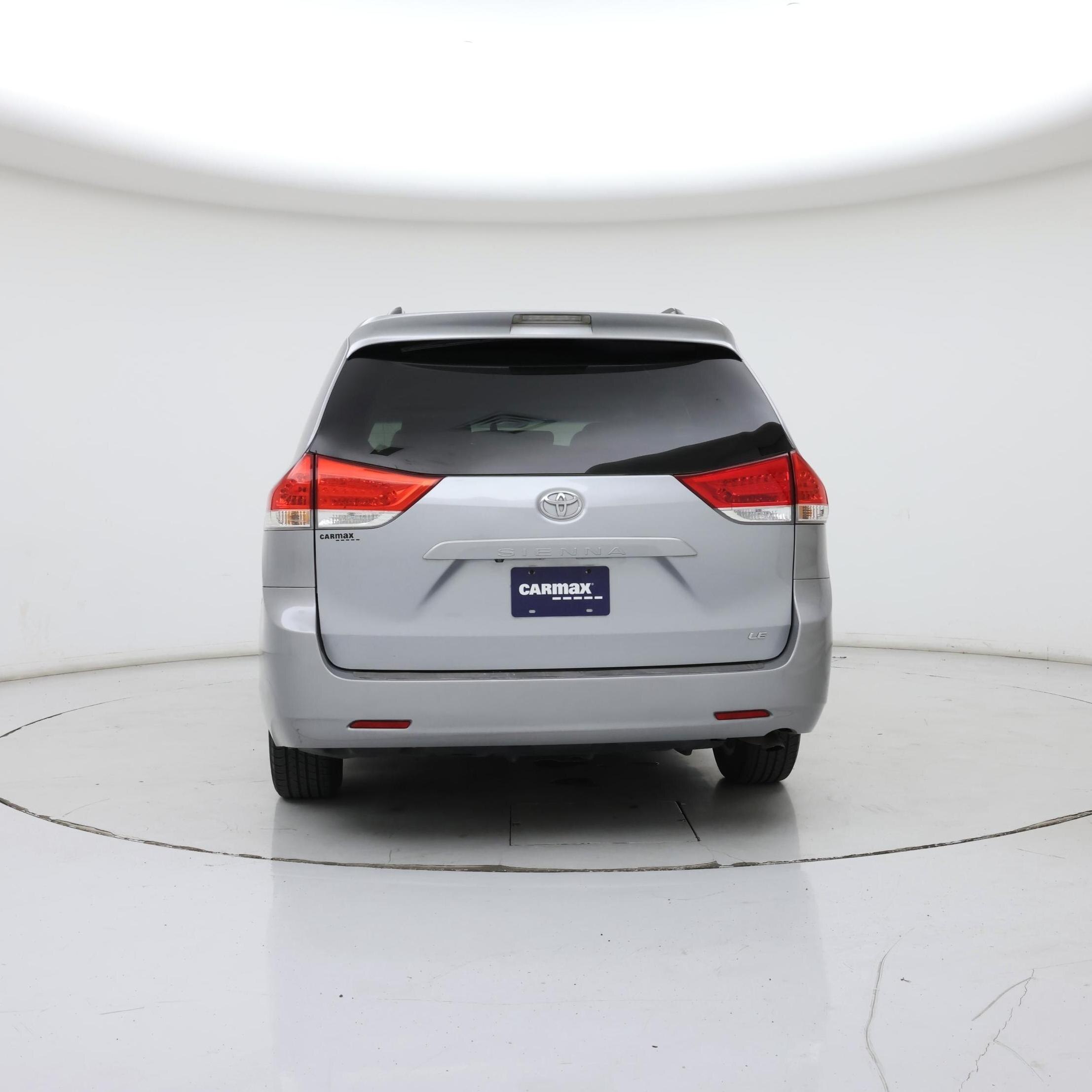 Thumbnail: 2014 Toyota Sienna - 6