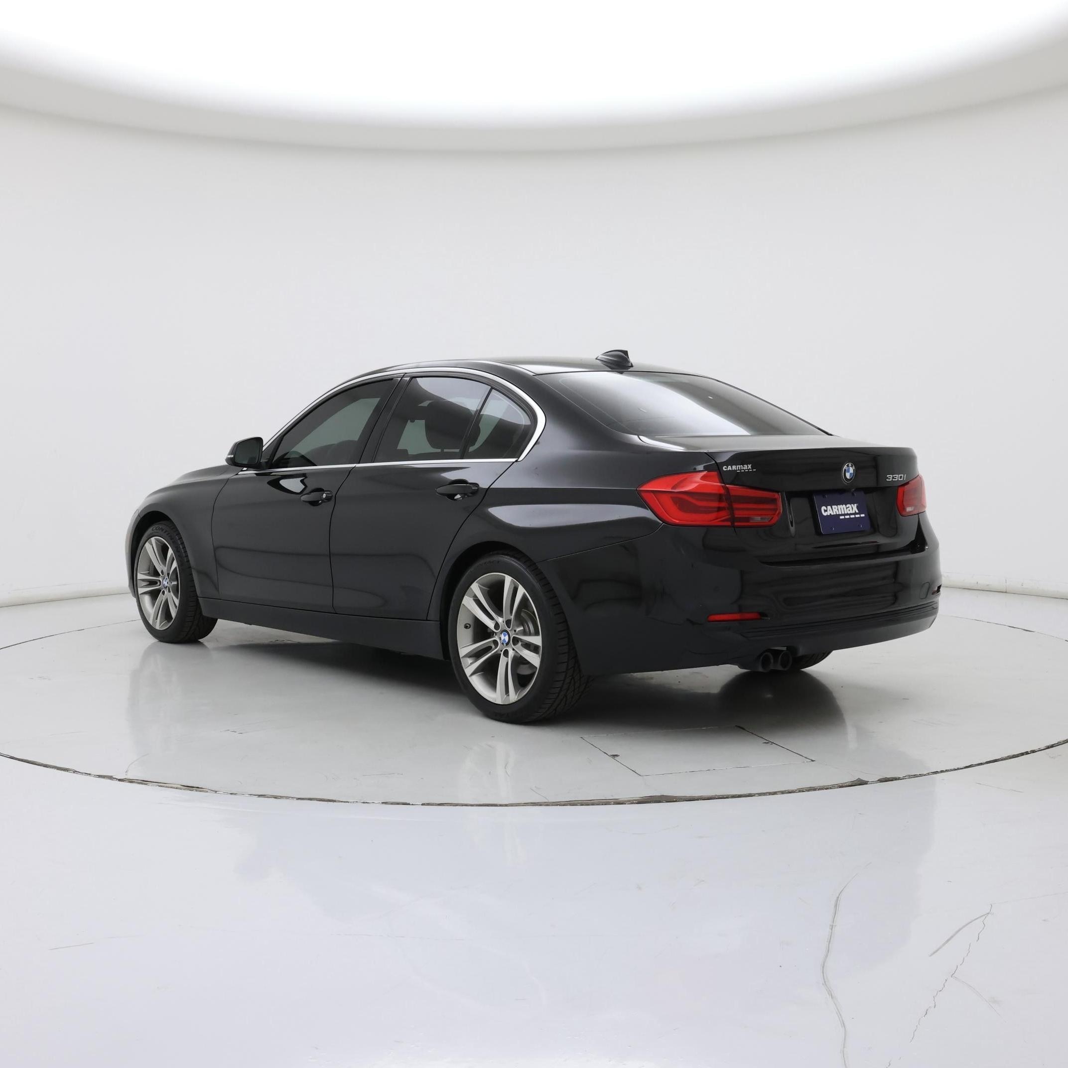 Thumbnail: 2018 BMW 3 Series - 3
