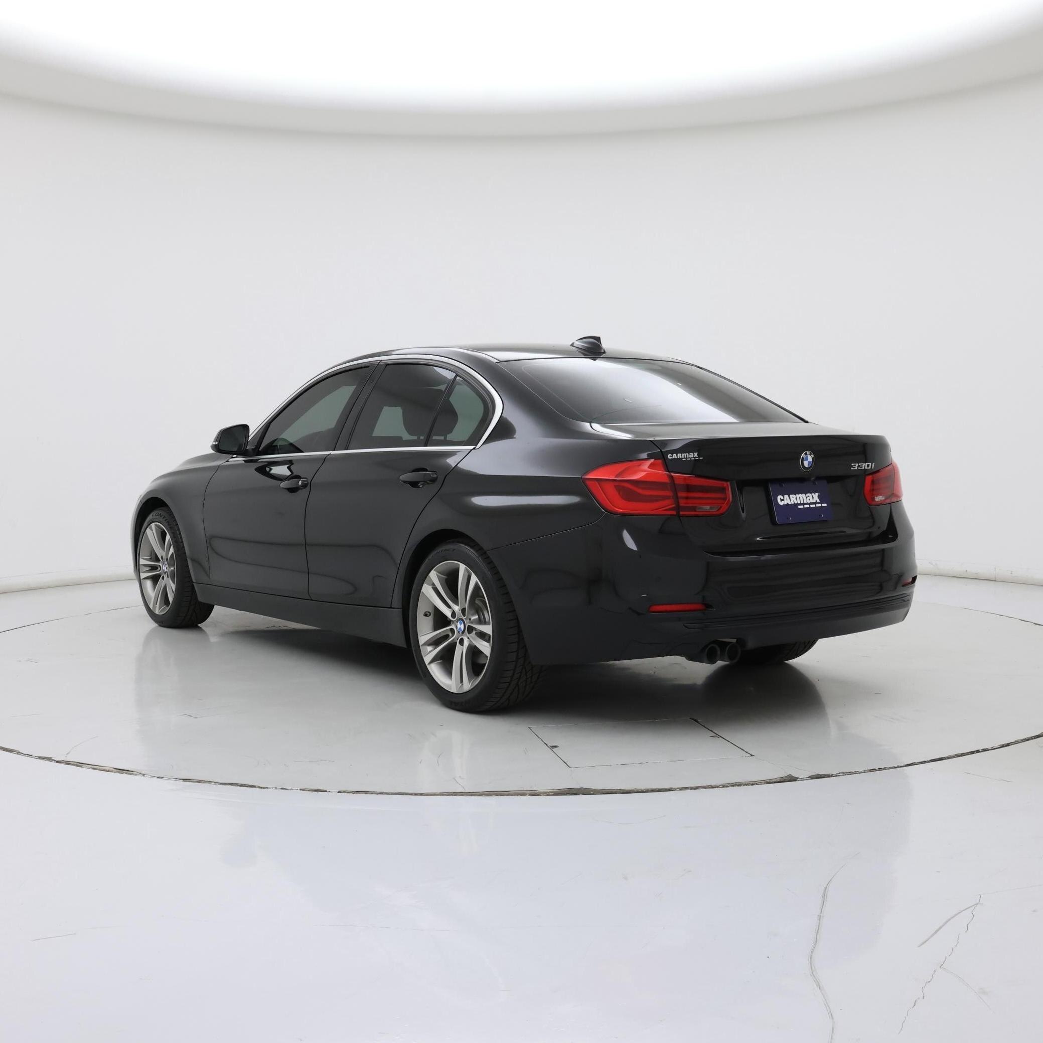 Thumbnail: 2018 BMW 3 Series - 4