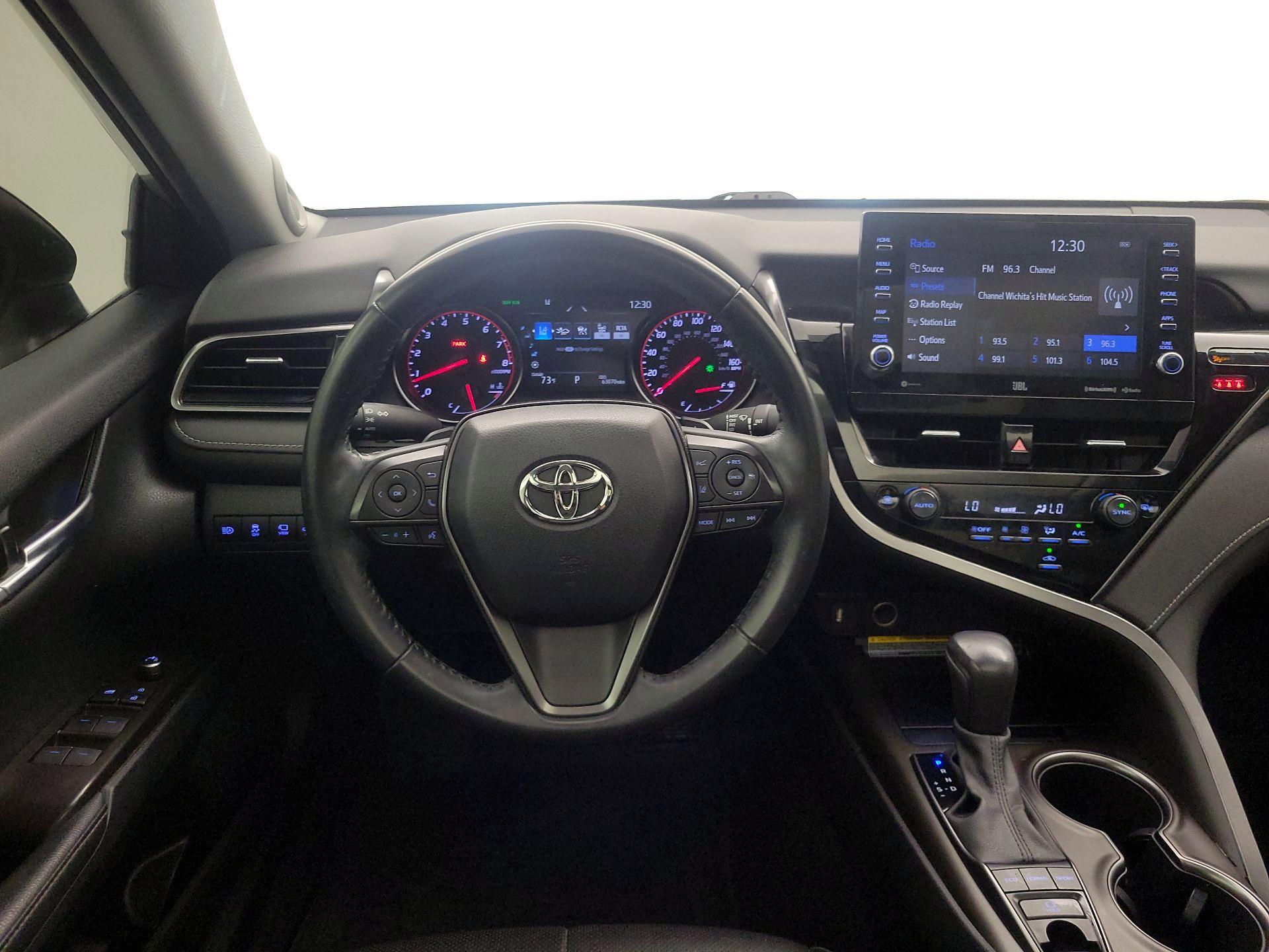 Thumbnail: 2021 Toyota Camry - 10