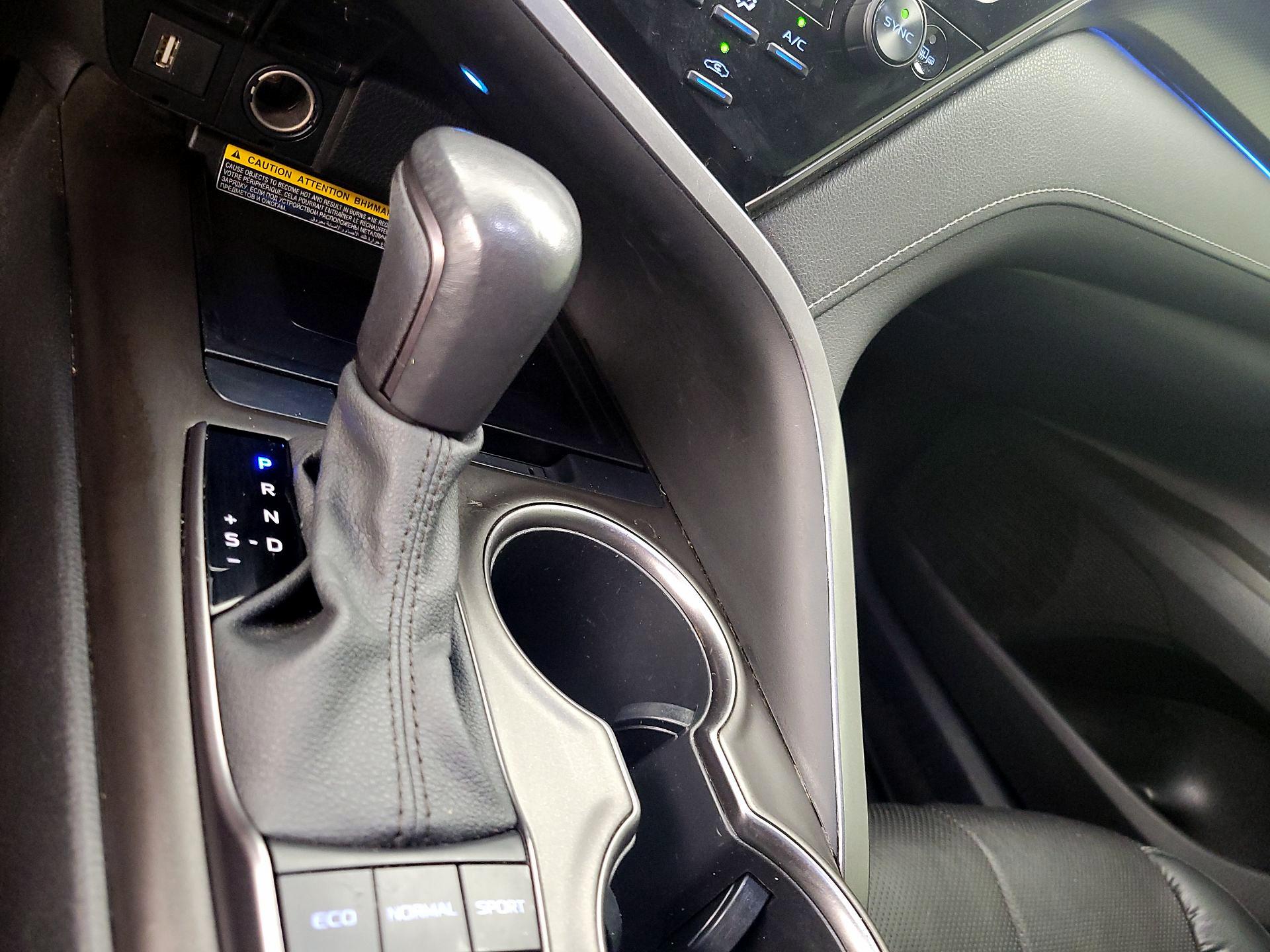 Thumbnail: 2021 Toyota Camry - 18