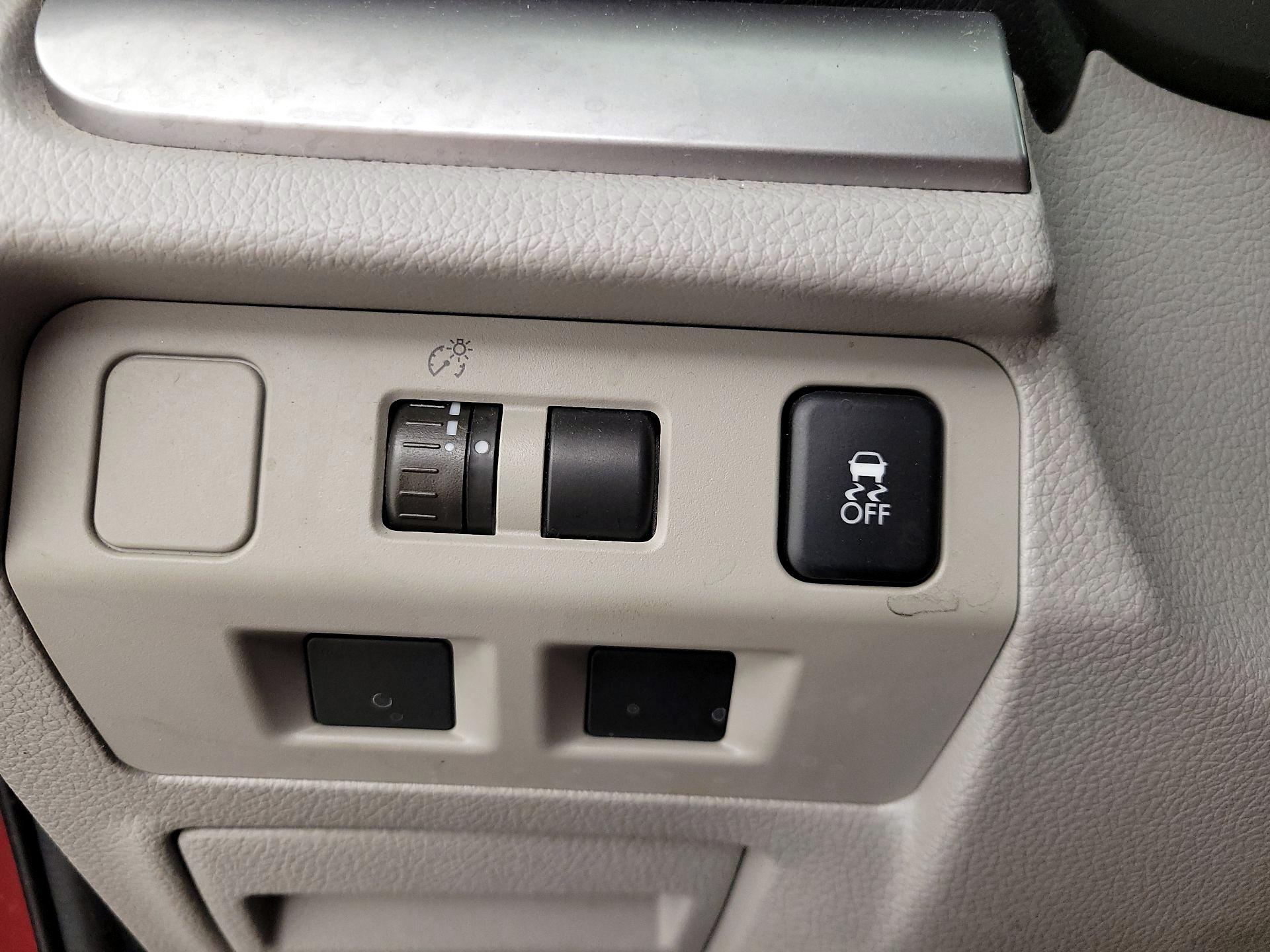 Thumbnail: 2014 Subaru Forester - 13