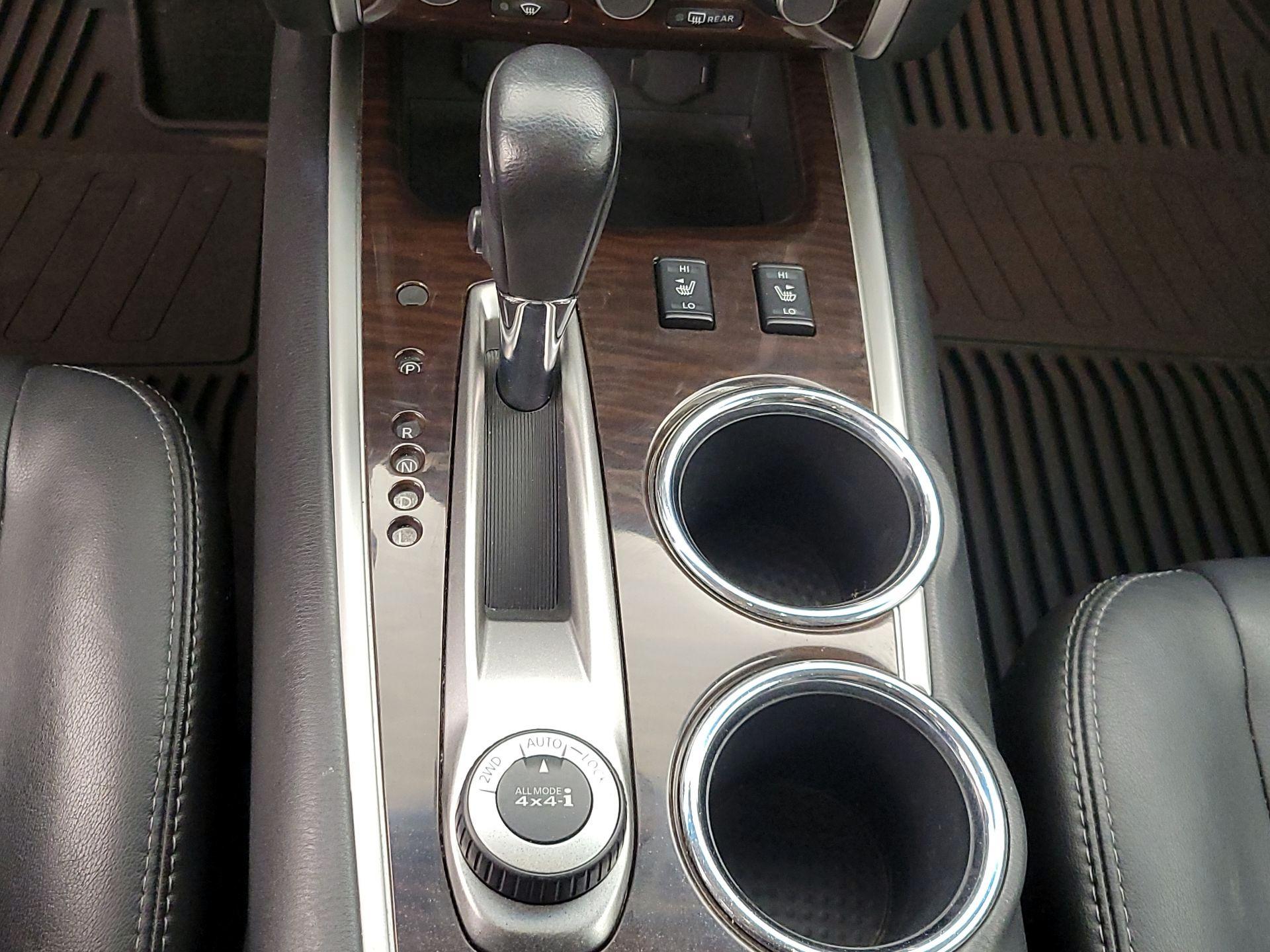 Thumbnail: 2013 Nissan Pathfinder - 17