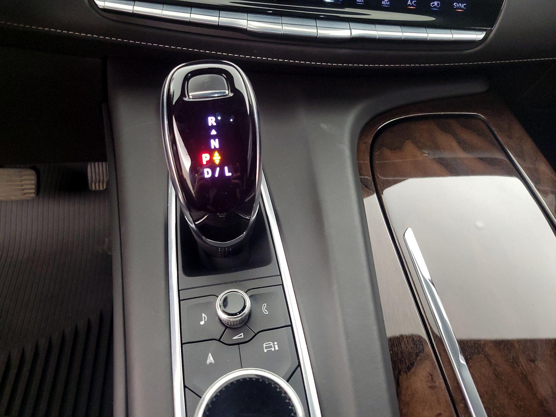 Thumbnail: 2021 Cadillac Escalade - 18