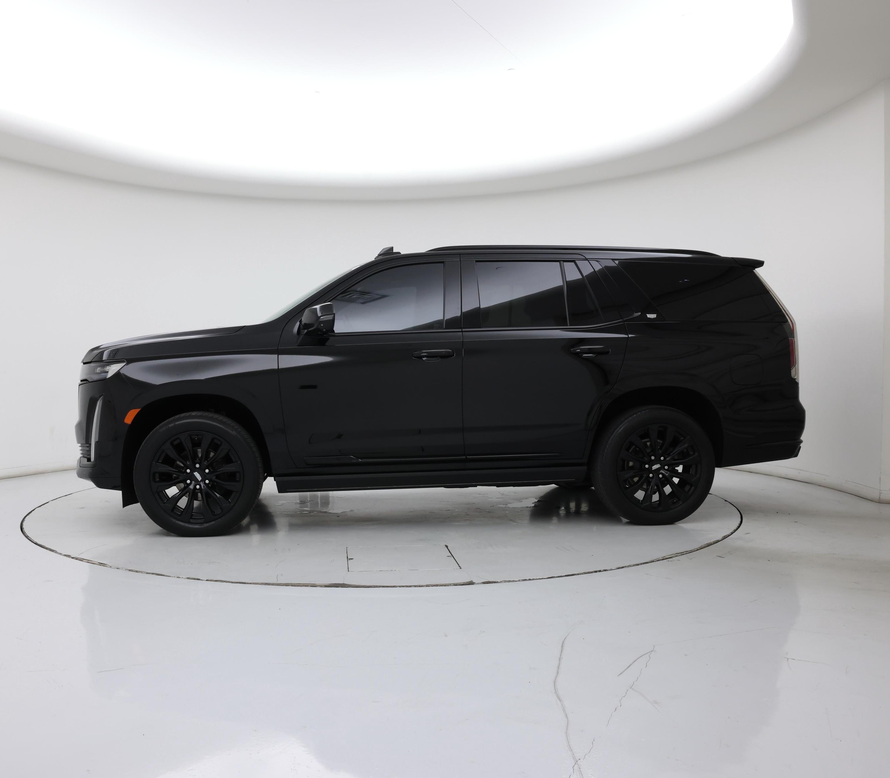 Thumbnail: 2021 Cadillac Escalade - 3