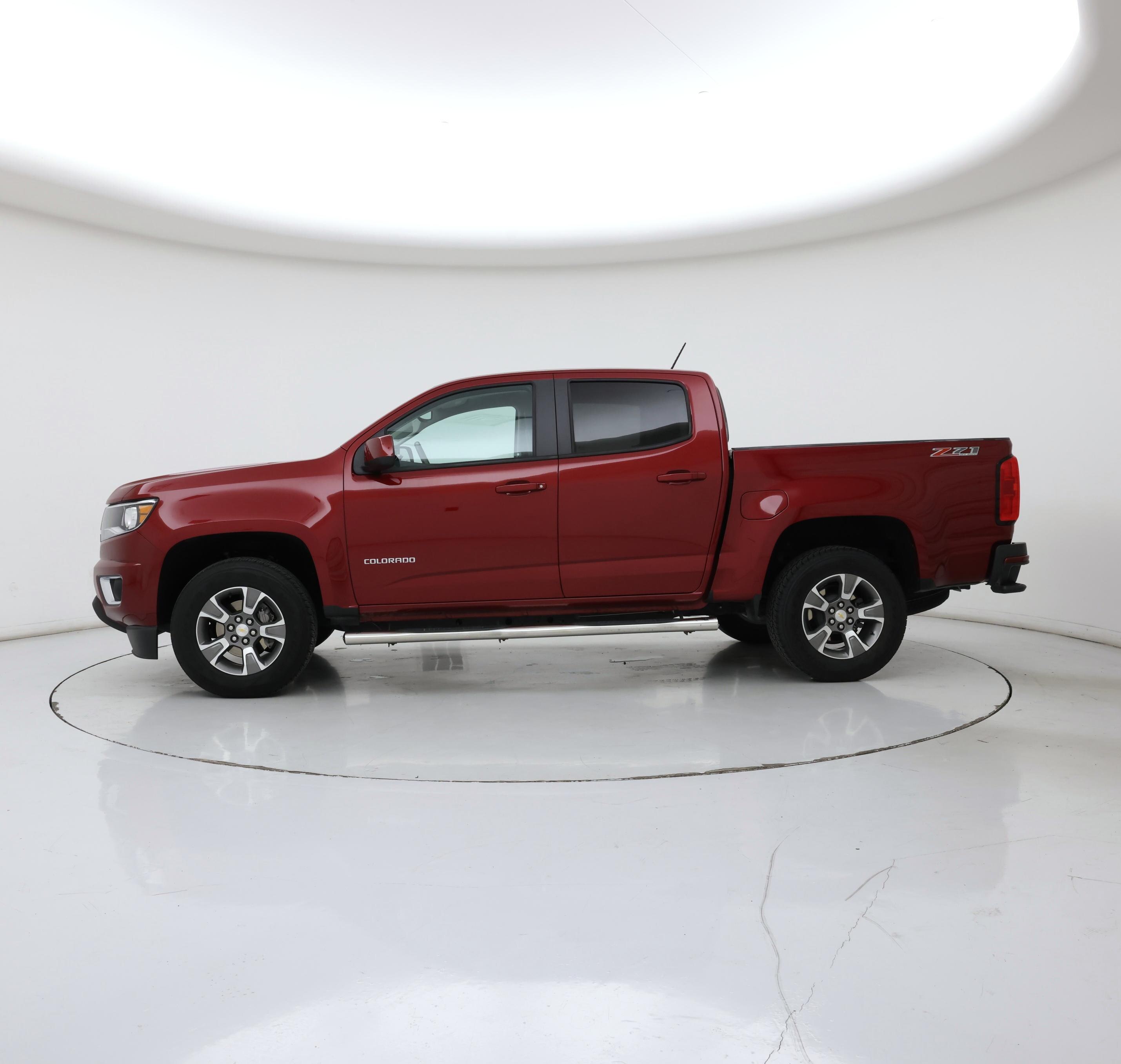 Thumbnail: 2019 Chevrolet Colorado - 3