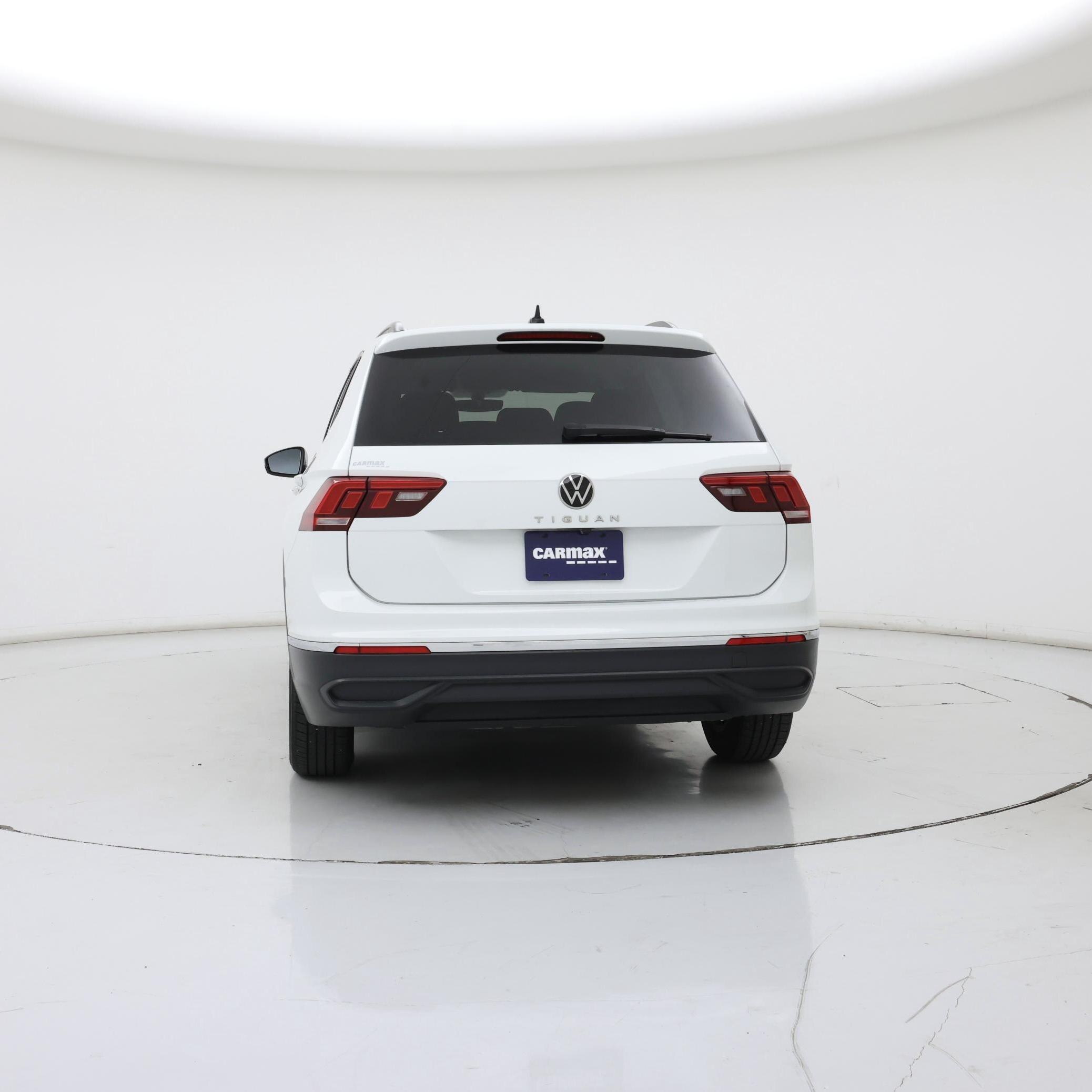 Thumbnail: 2023 Volkswagen Tiguan - 6