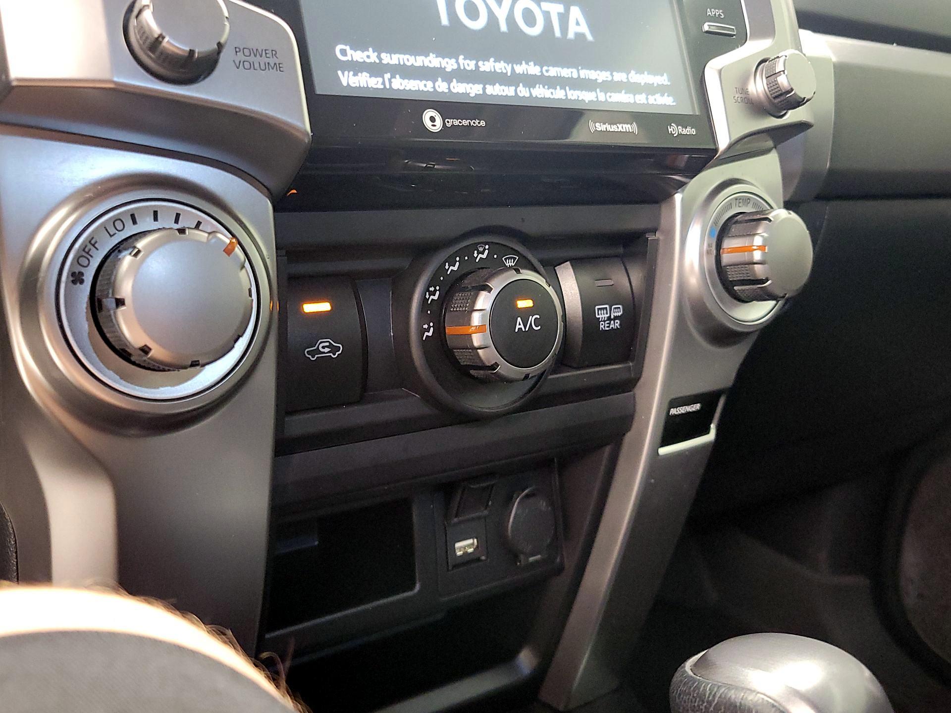 Thumbnail: 2021 Toyota 4Runner - 17